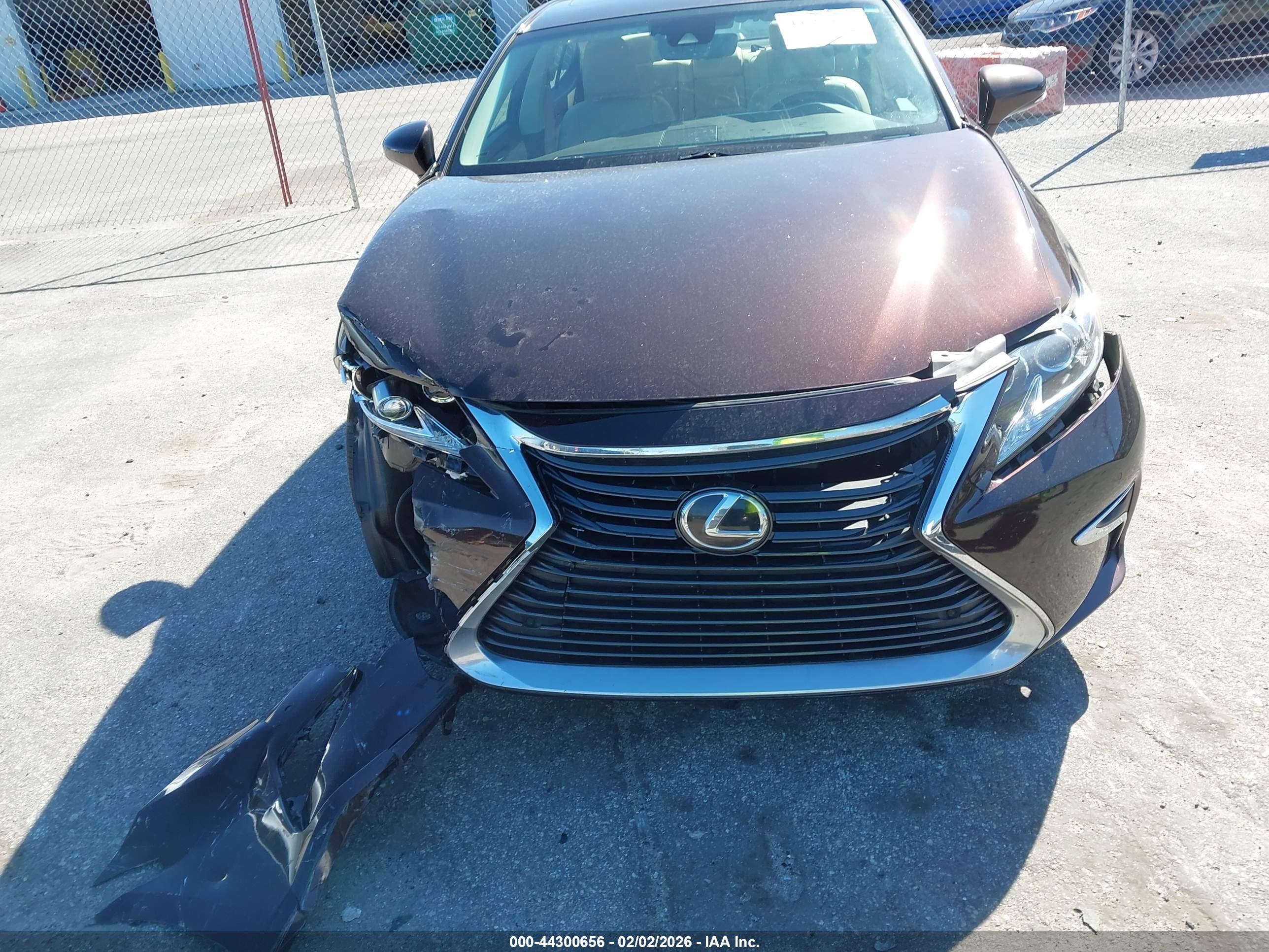 LEXUS ES image 6