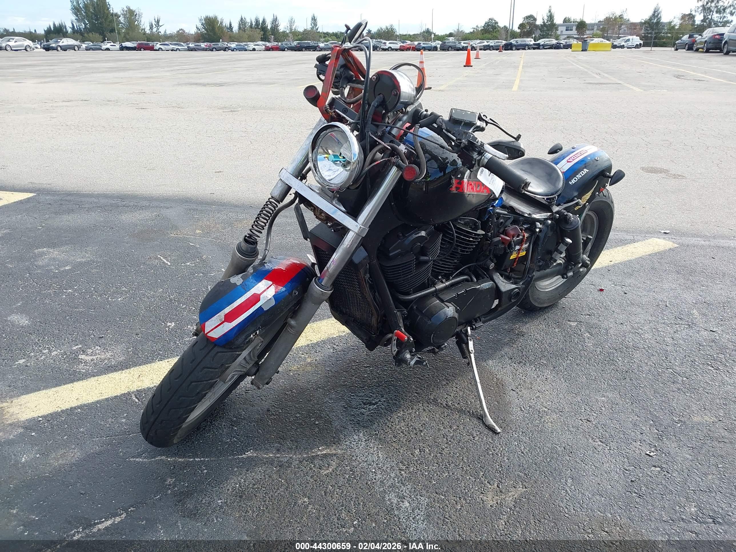 HONDA VT1100 image 2