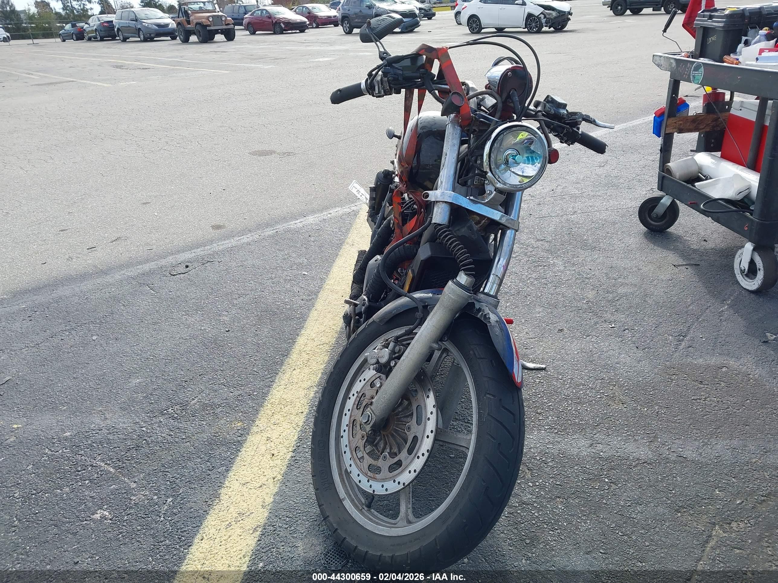 HONDA VT1100 image 5