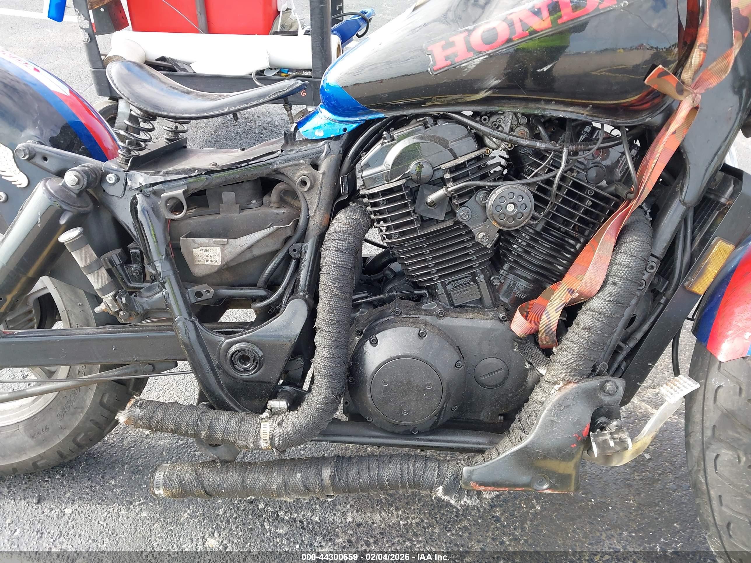 HONDA VT1100 image 8