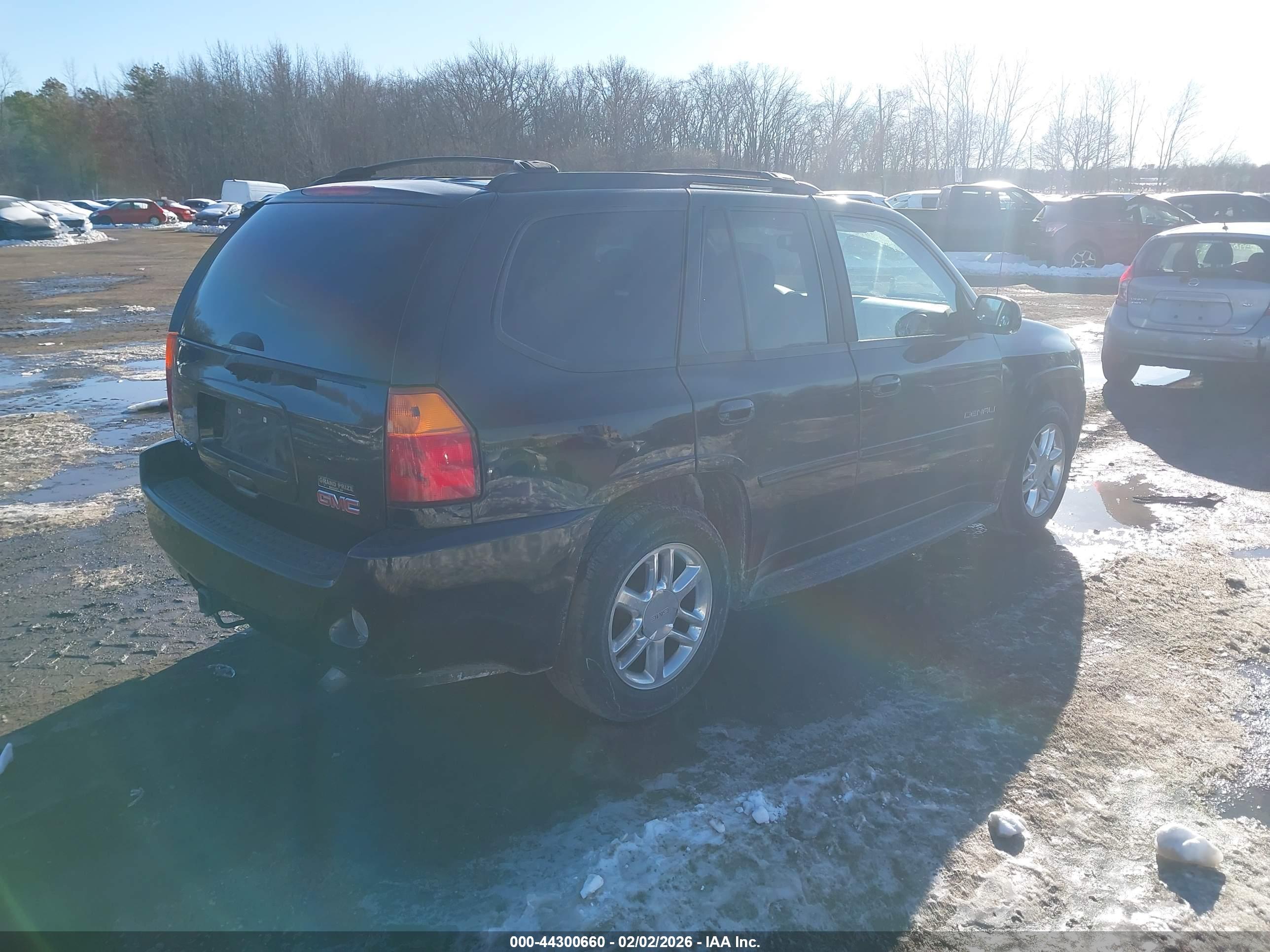 GMC ENVOY image 4