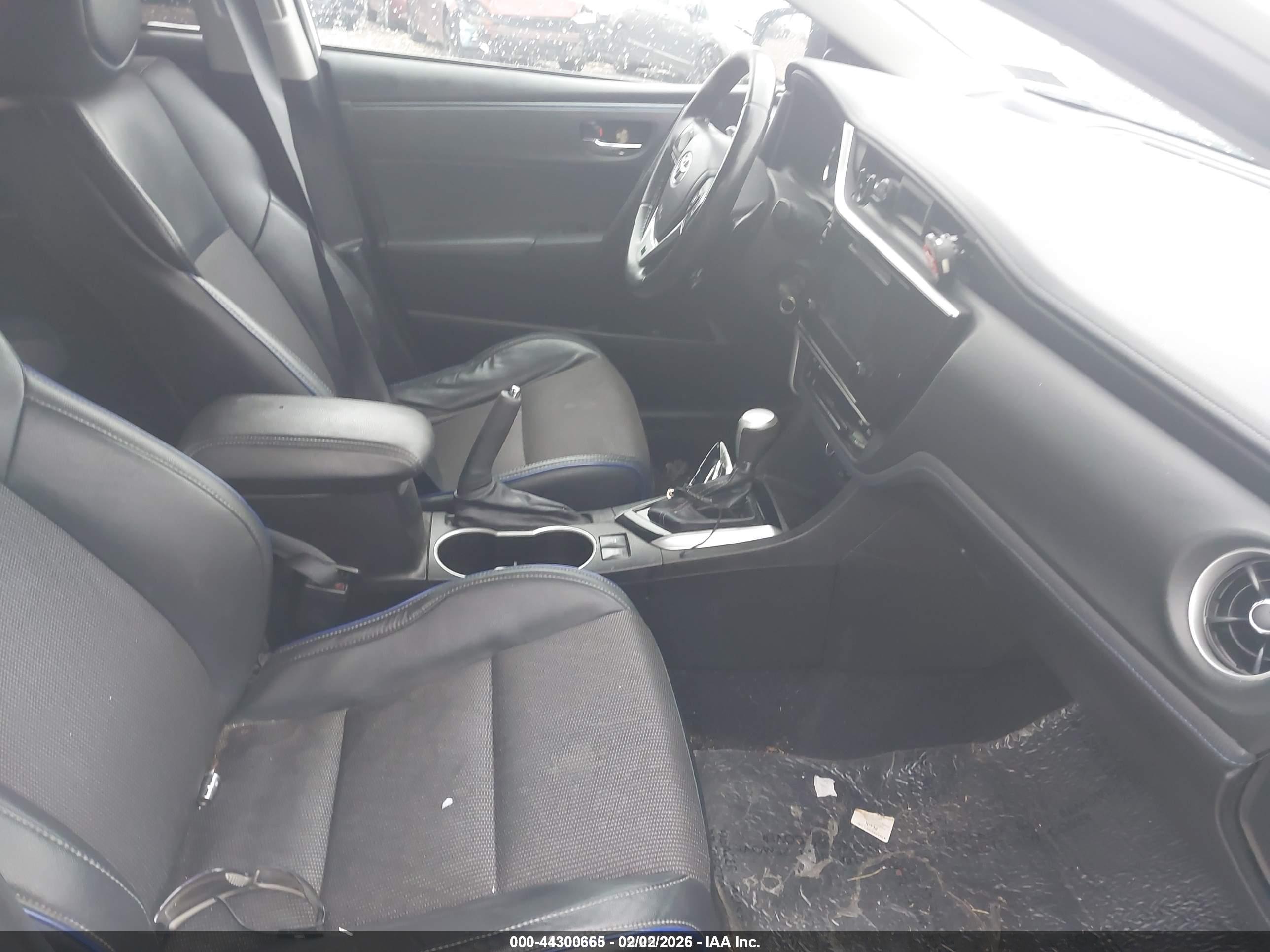 TOYOTA COROLLA image 5