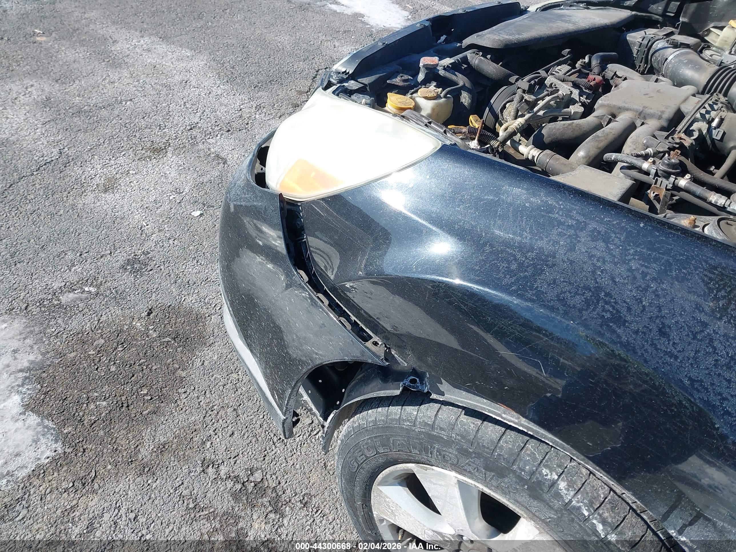 SUBARU OUTBACK image 6