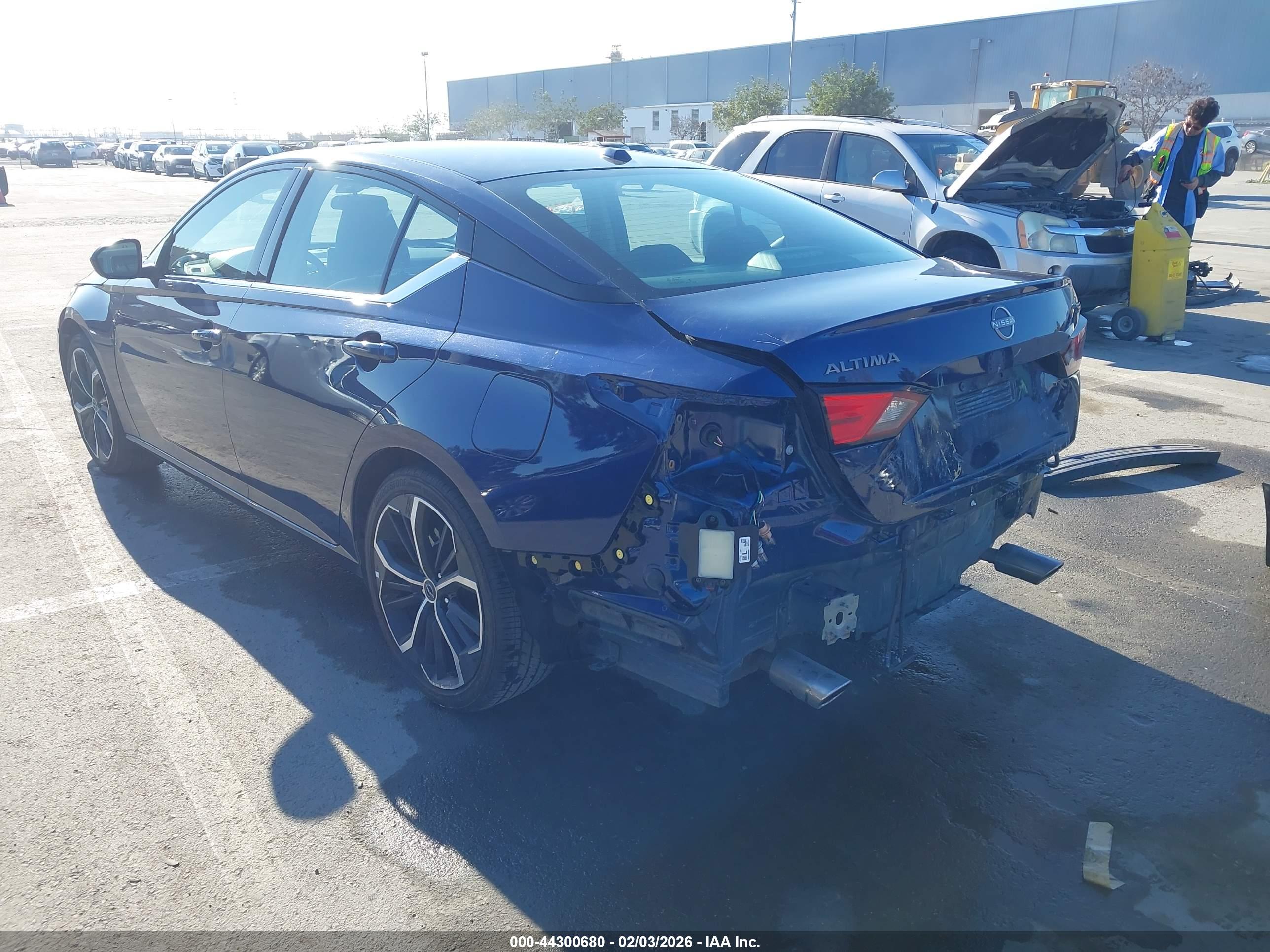 NISSAN ALTIMA image 3