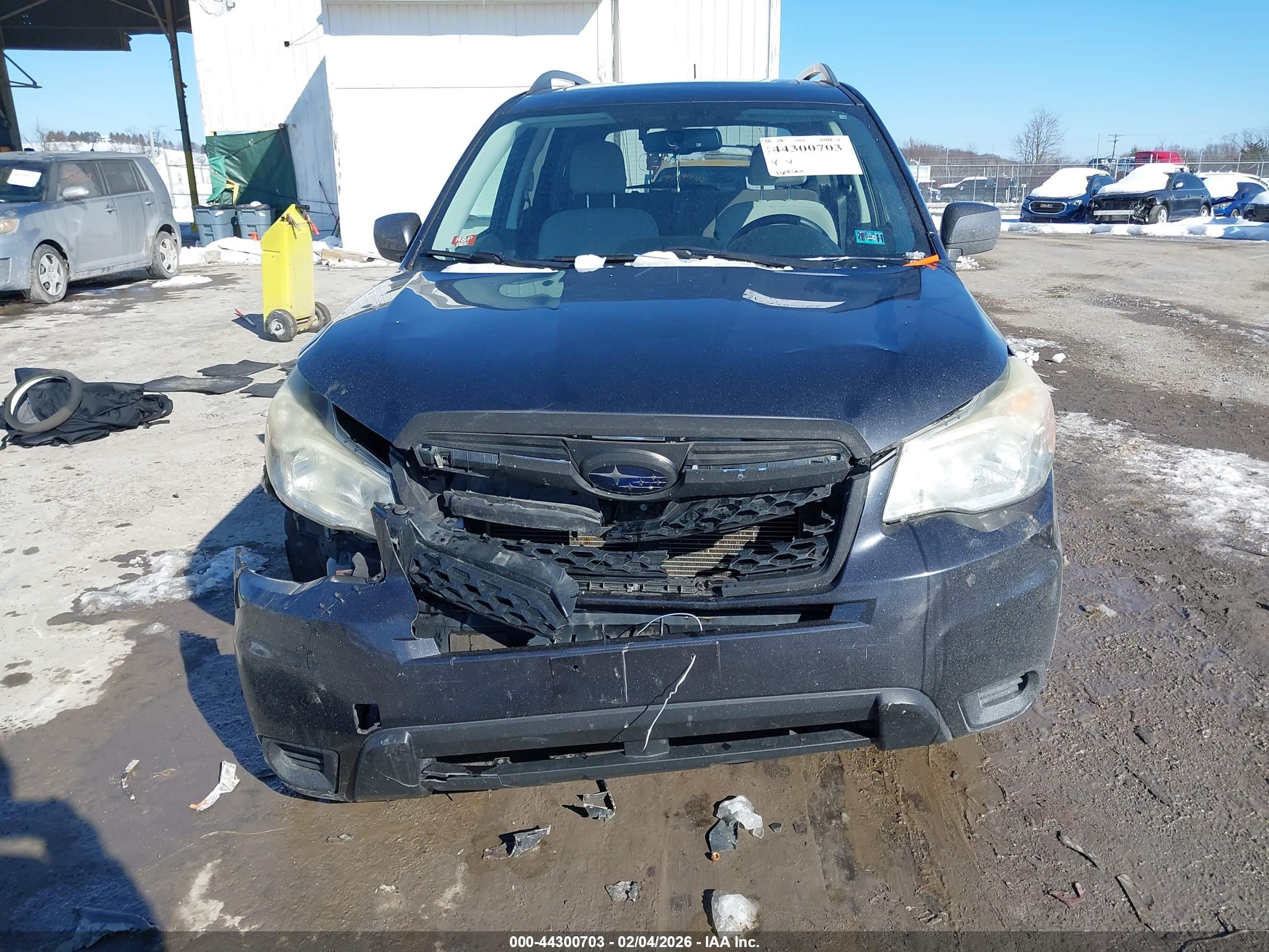 SUBARU FORESTER image 6