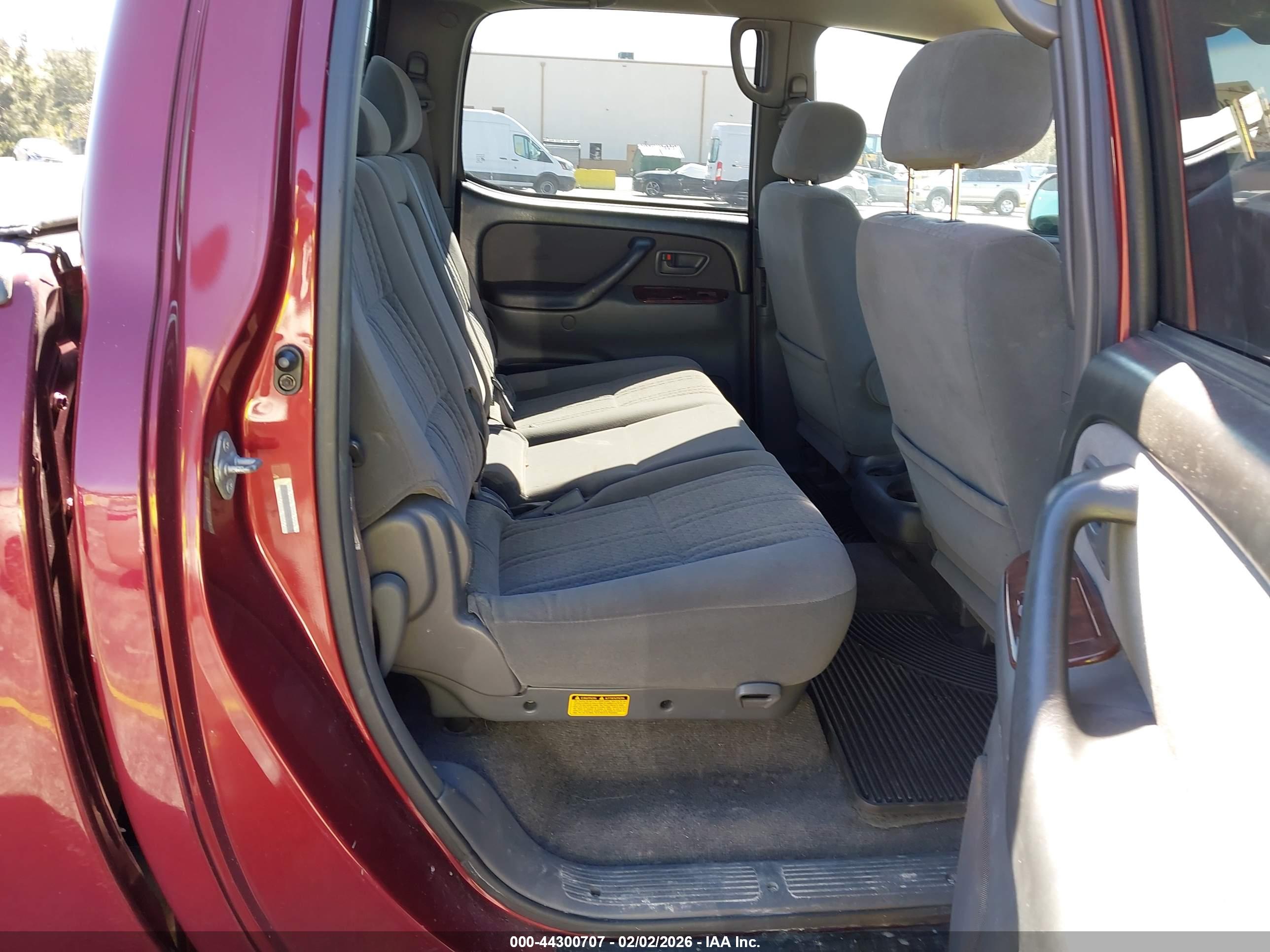 TOYOTA TUNDRA image 8