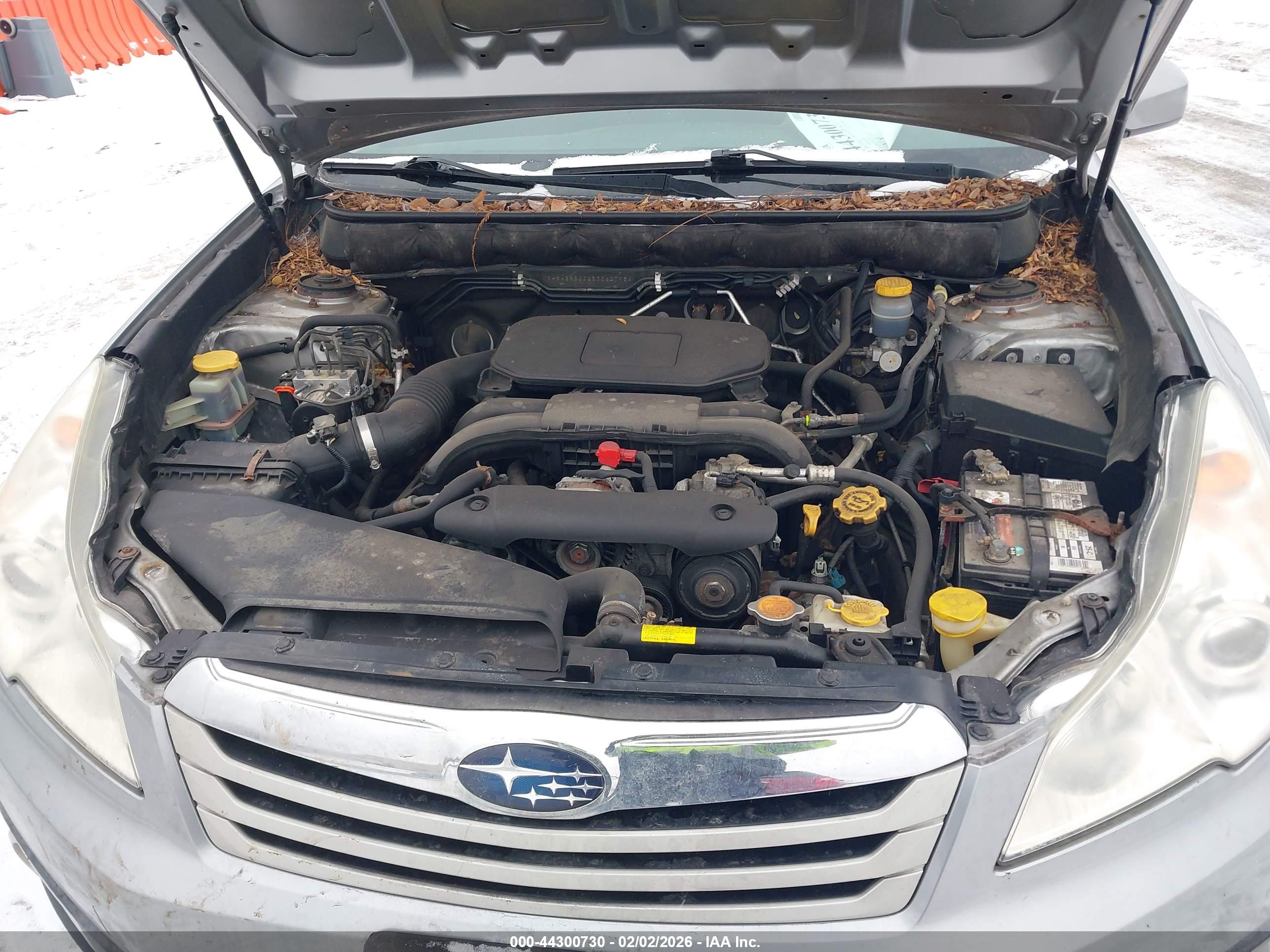 SUBARU OUTBACK image 10