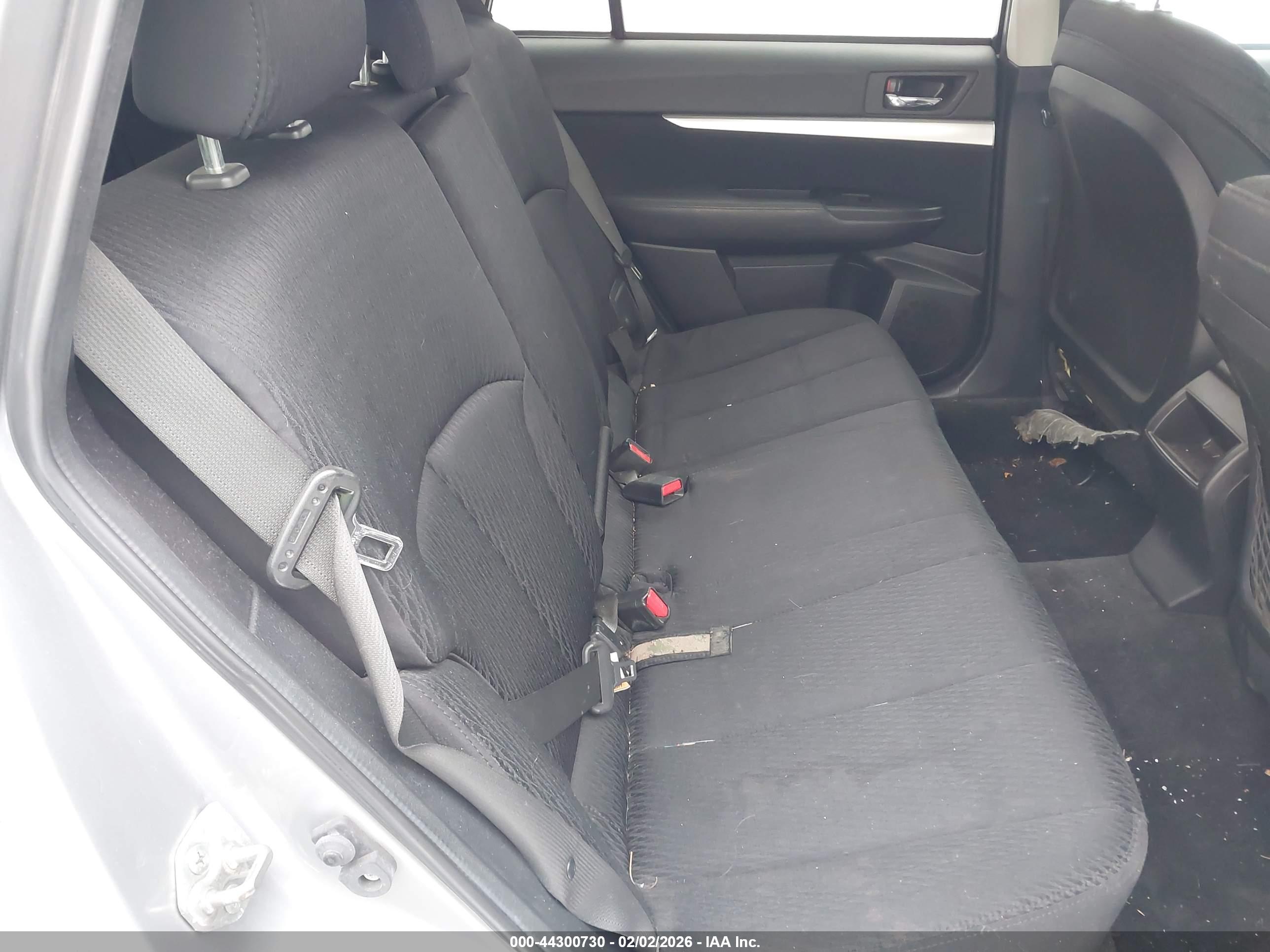 SUBARU OUTBACK image 8