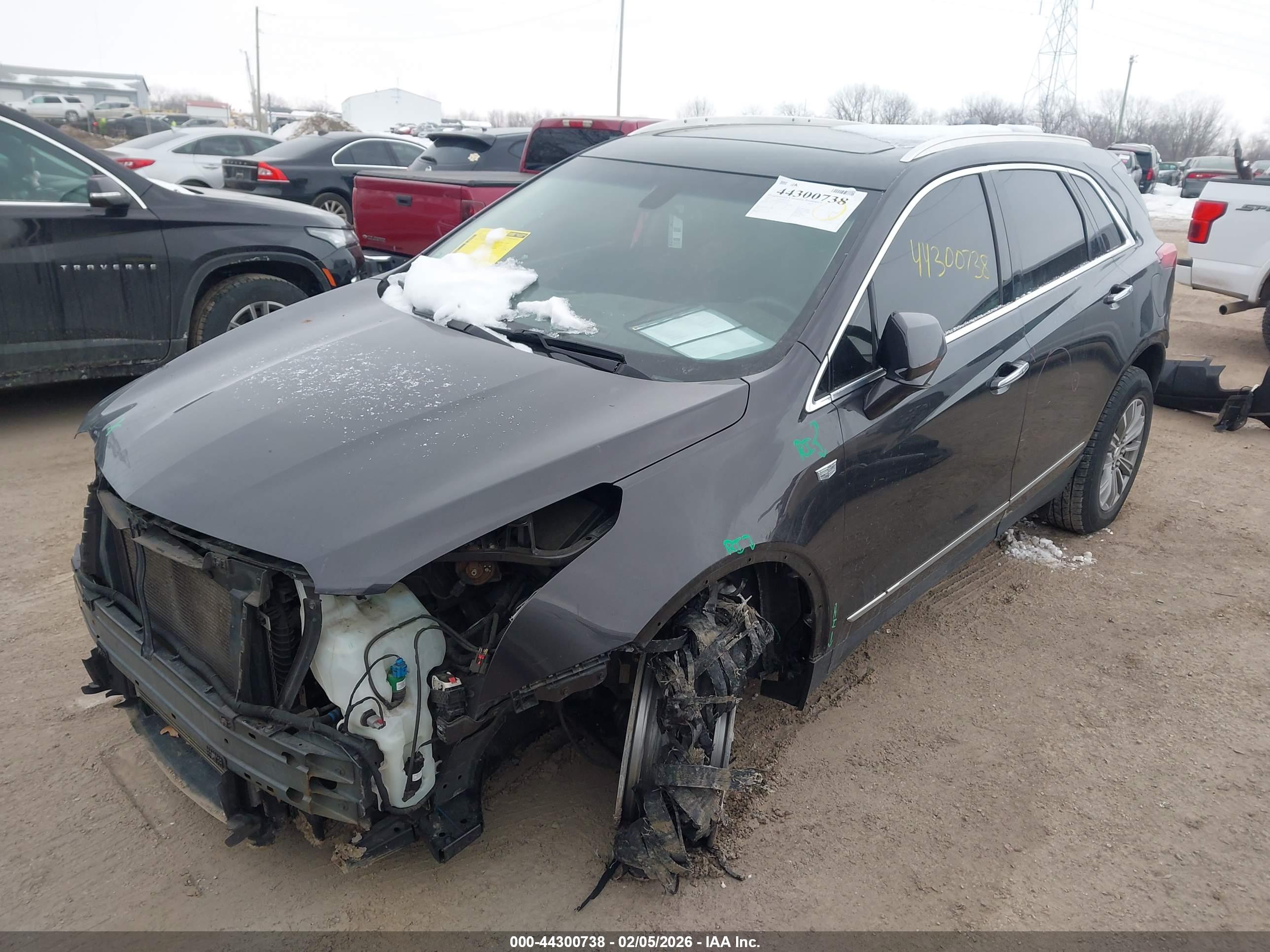 CADILLAC XT5 image 2