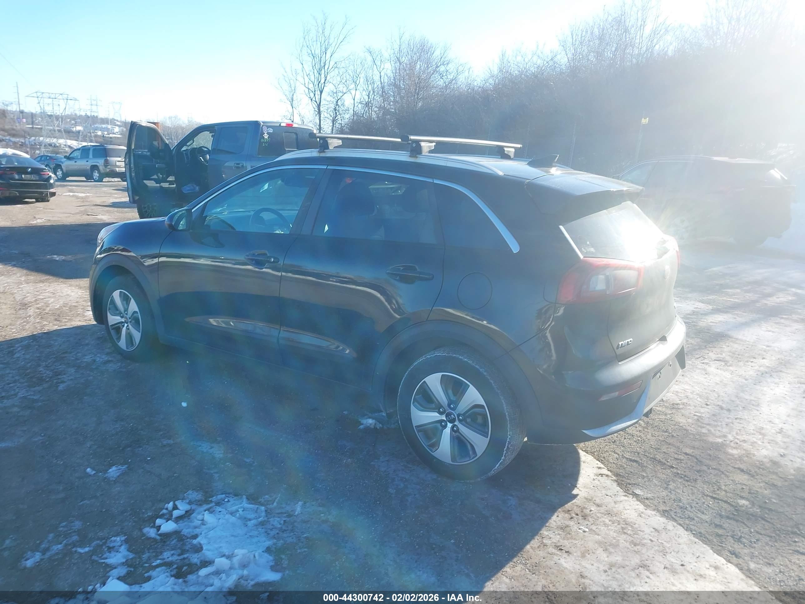 KIA NIRO image 3