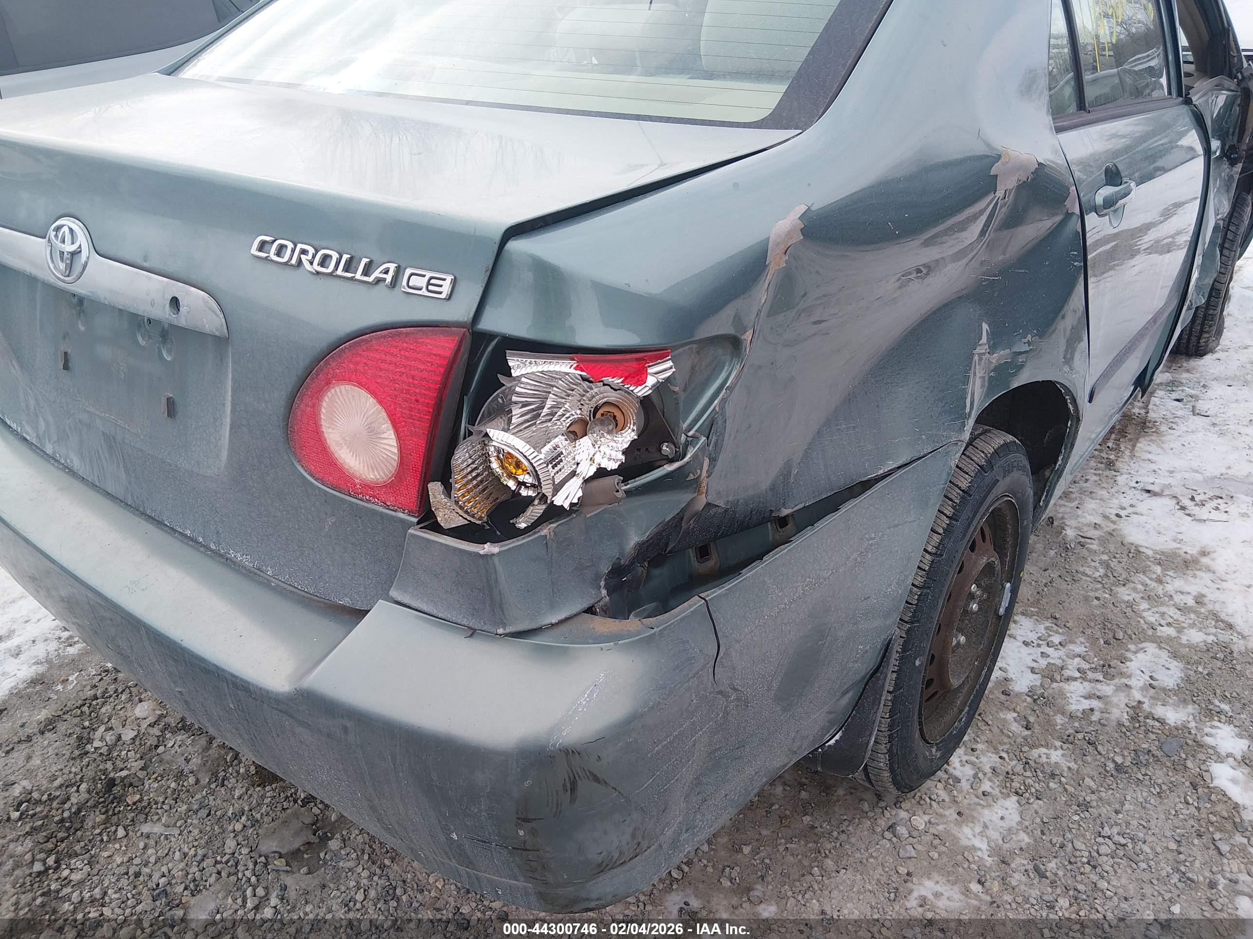 TOYOTA COROLLA image 6