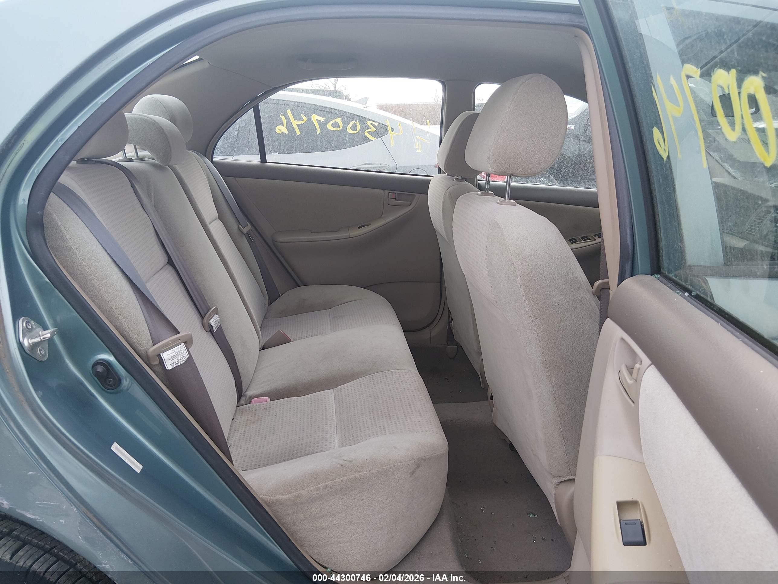 TOYOTA COROLLA image 8
