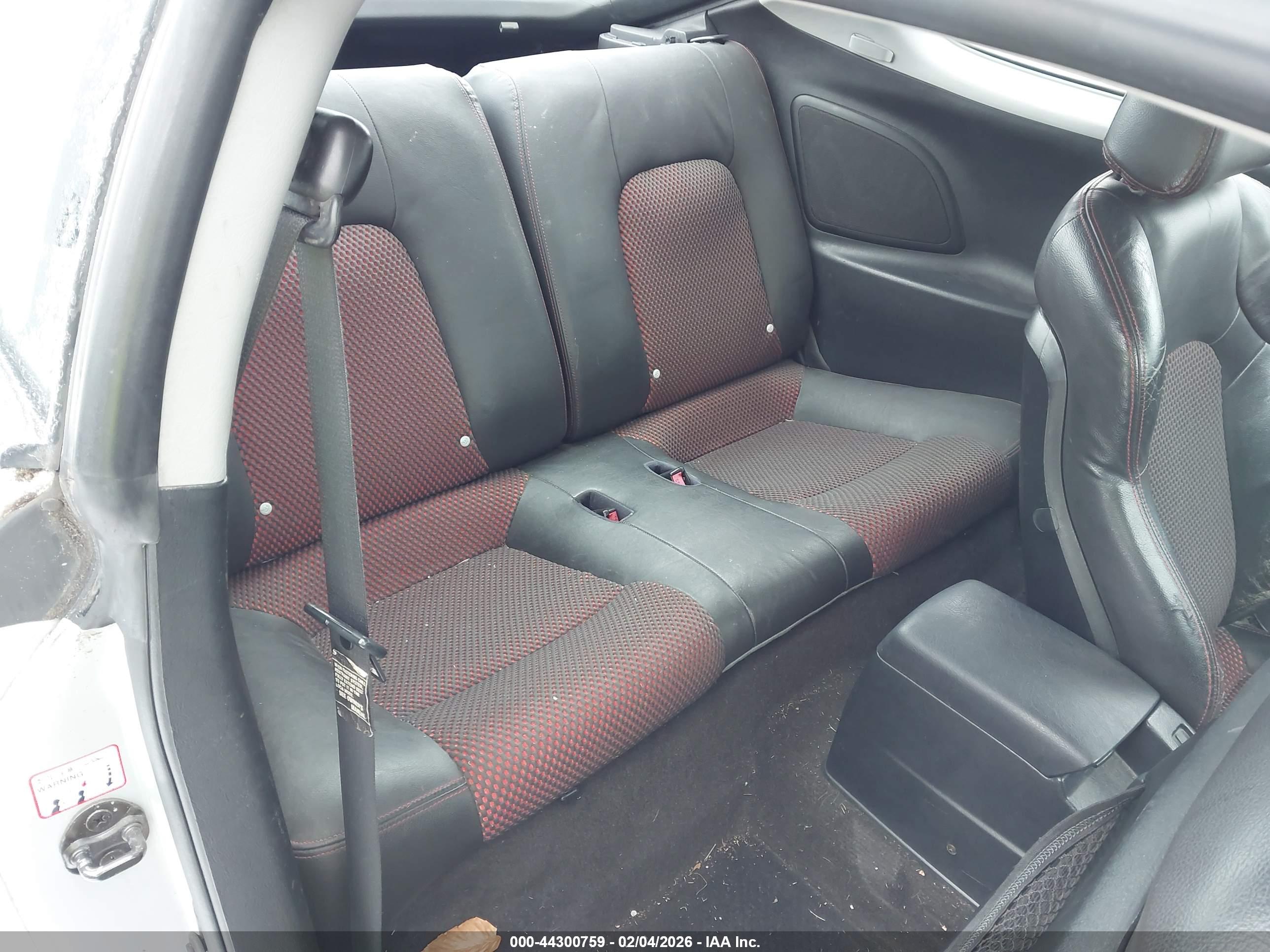 HYUNDAI TIBURON image 8