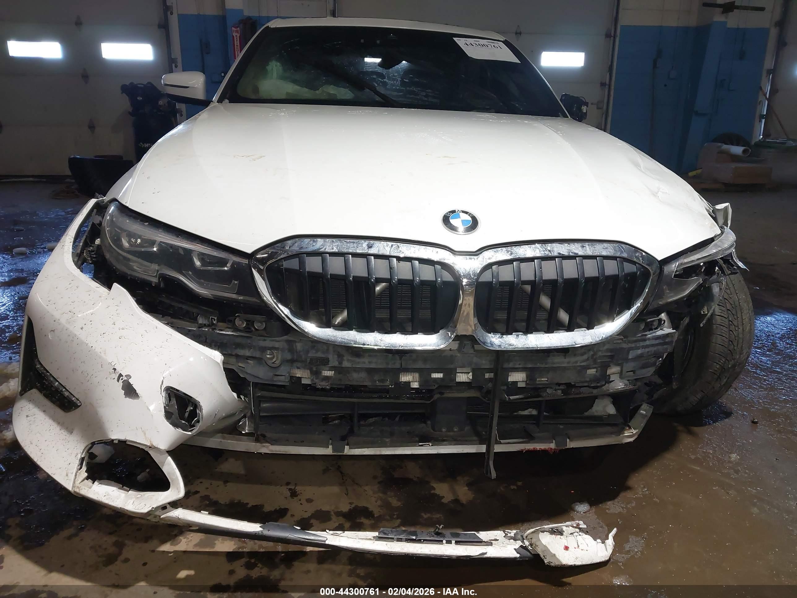 BMW 330I image 6