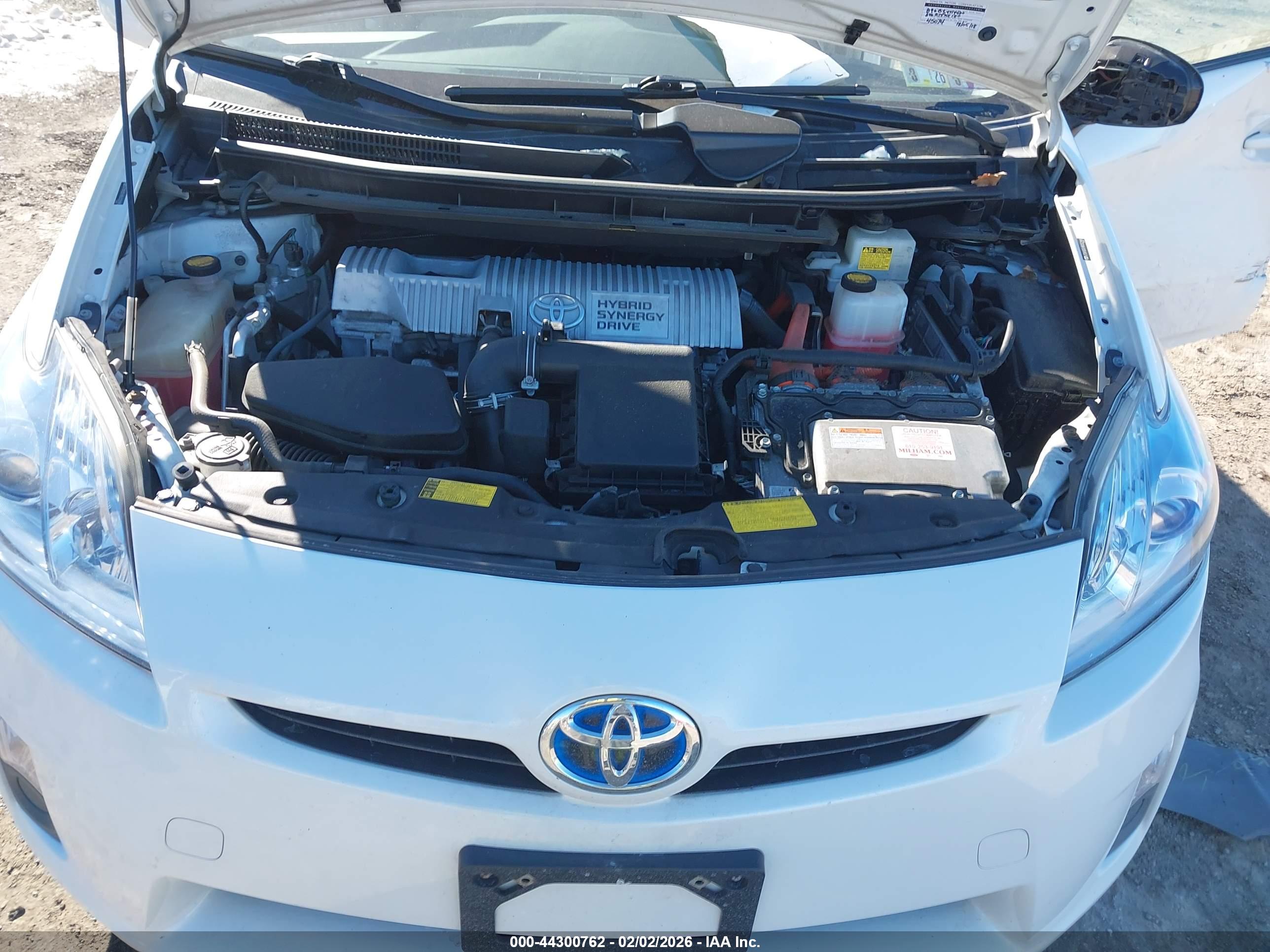 TOYOTA PRIUS image 10
