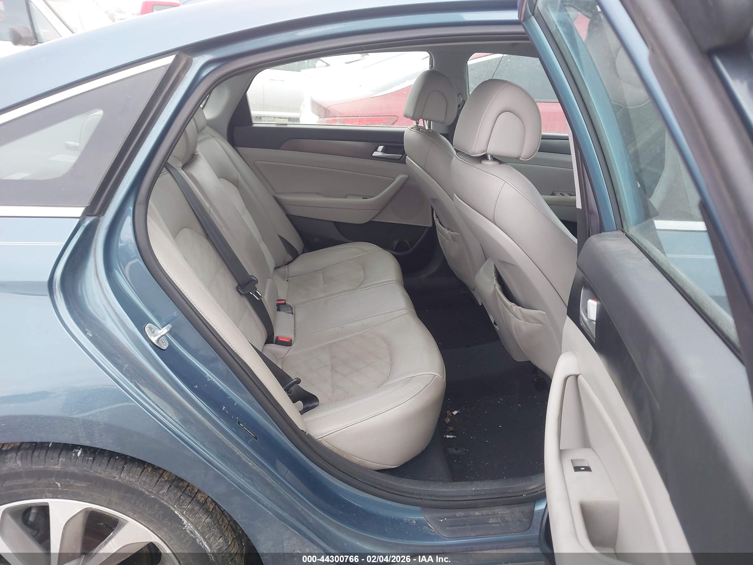 HYUNDAI SONATA image 8