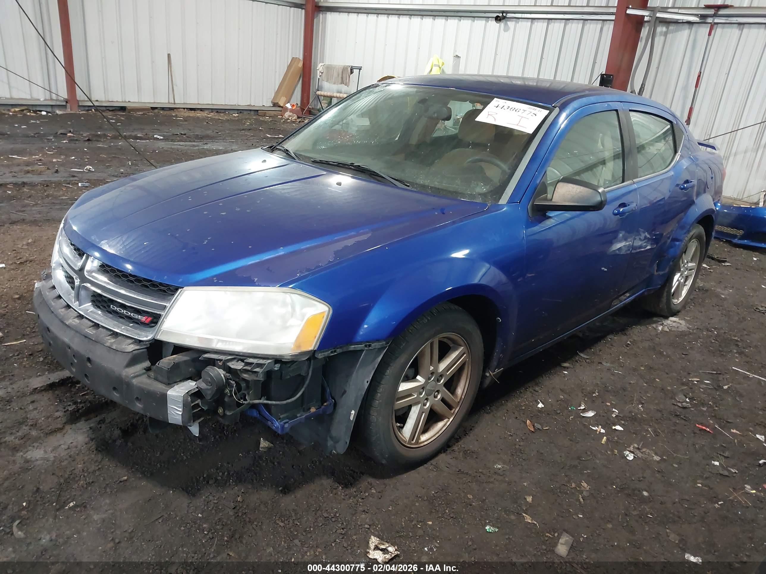 DODGE AVENGER image 2