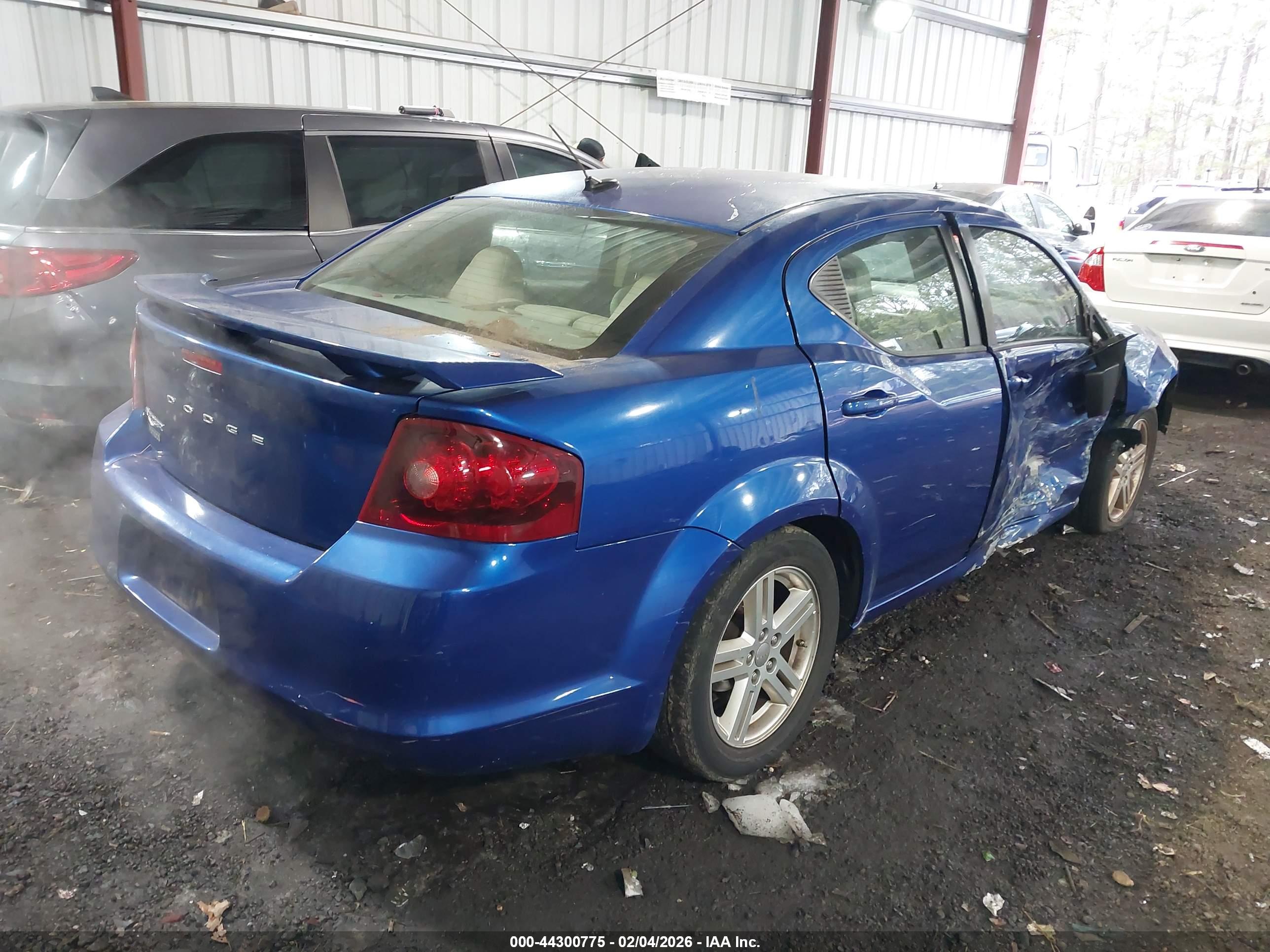DODGE AVENGER image 4