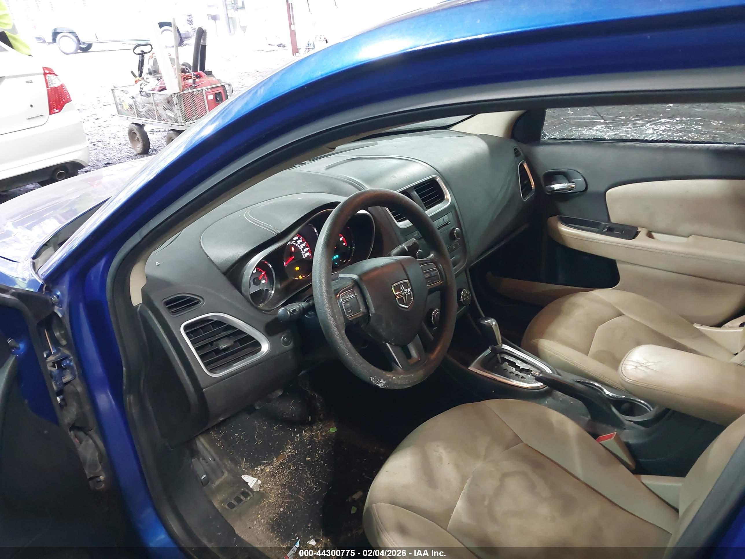 DODGE AVENGER image 5