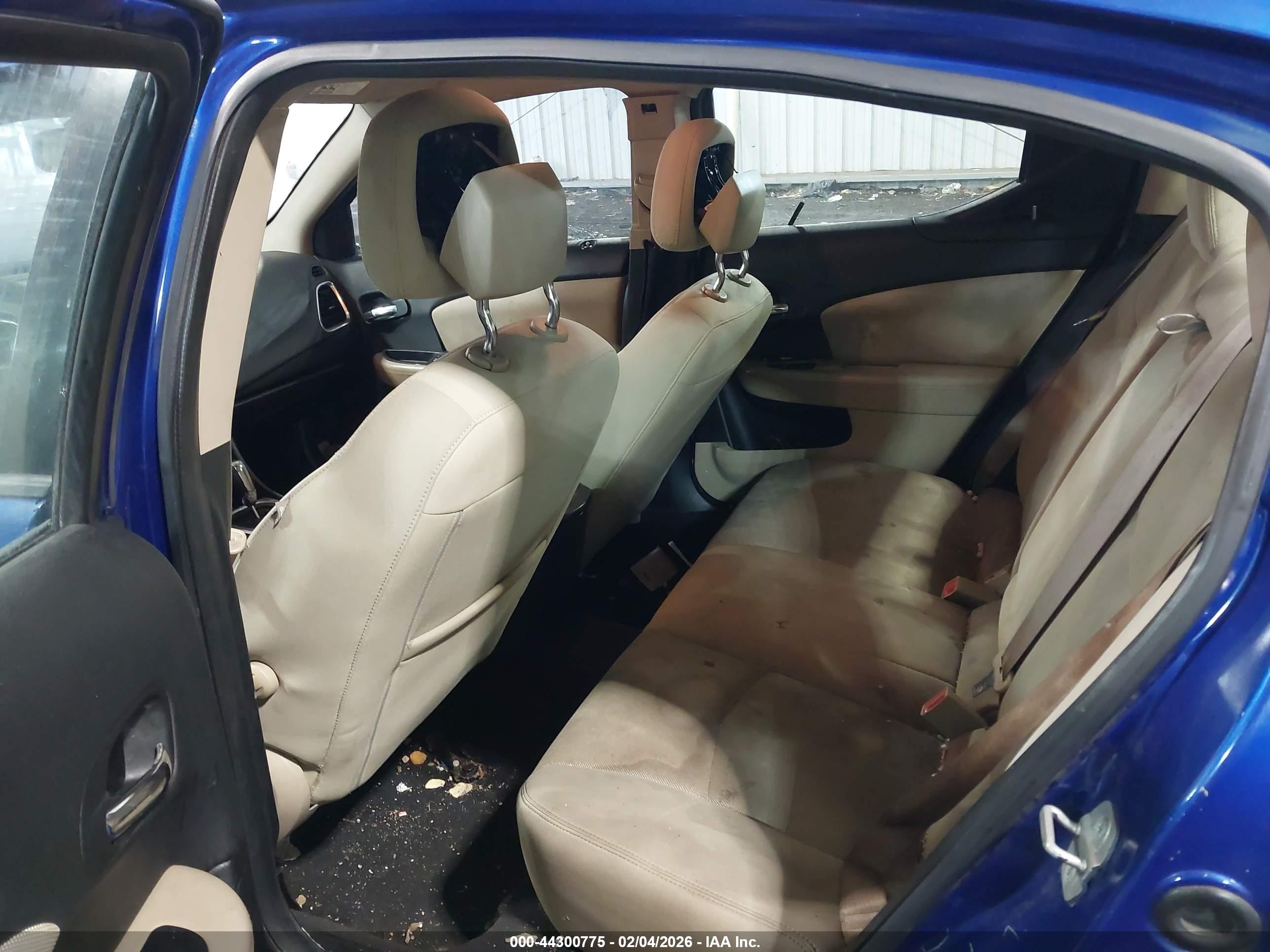 DODGE AVENGER image 8