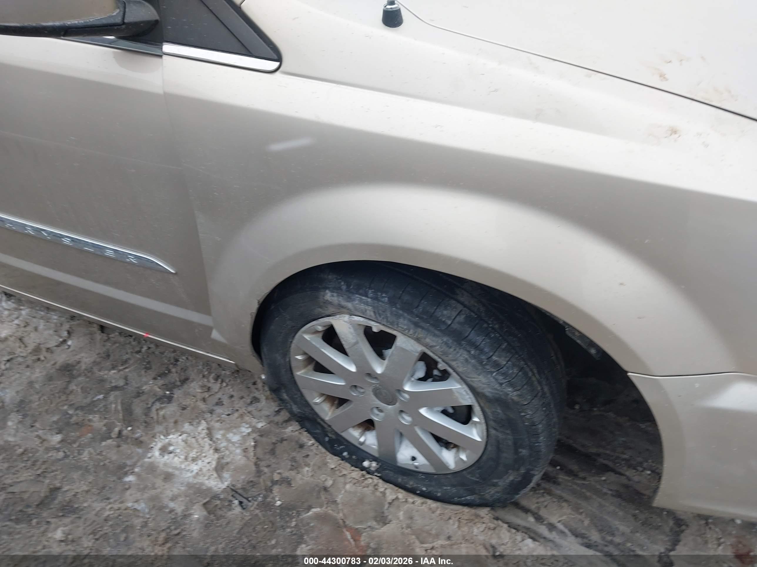 CHRYSLER TOWN image 6