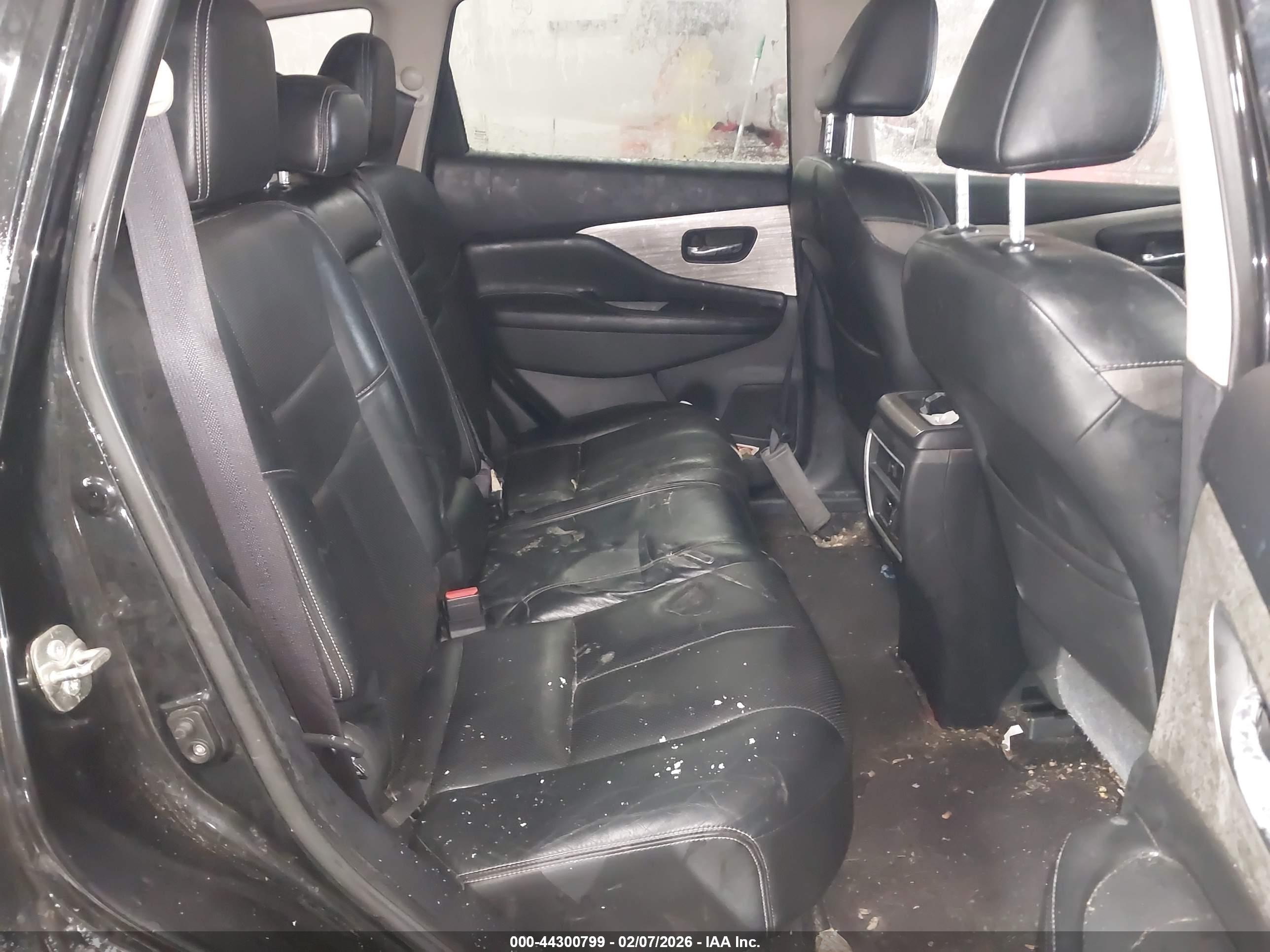 NISSAN MURANO image 8