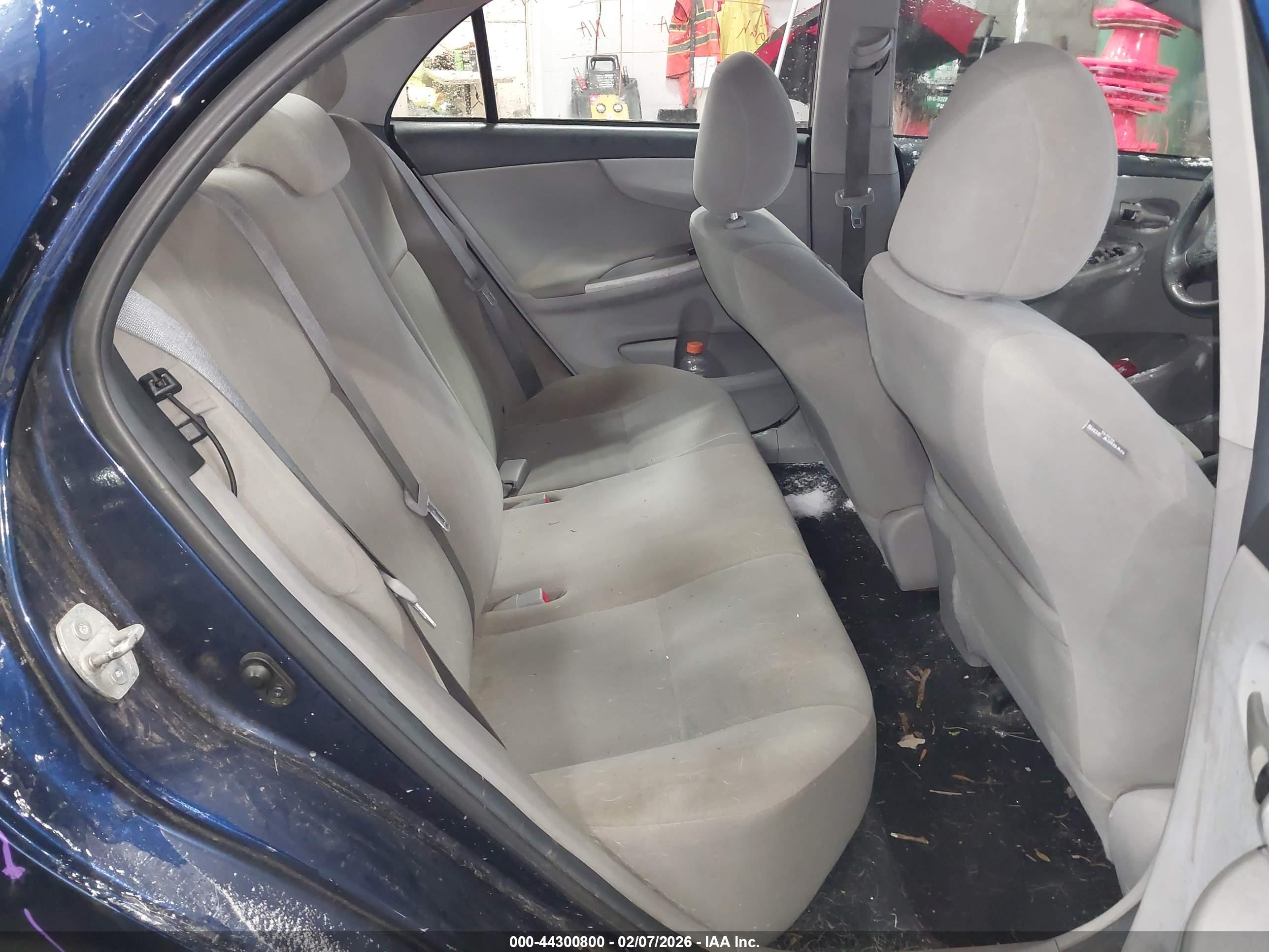 TOYOTA COROLLA image 8