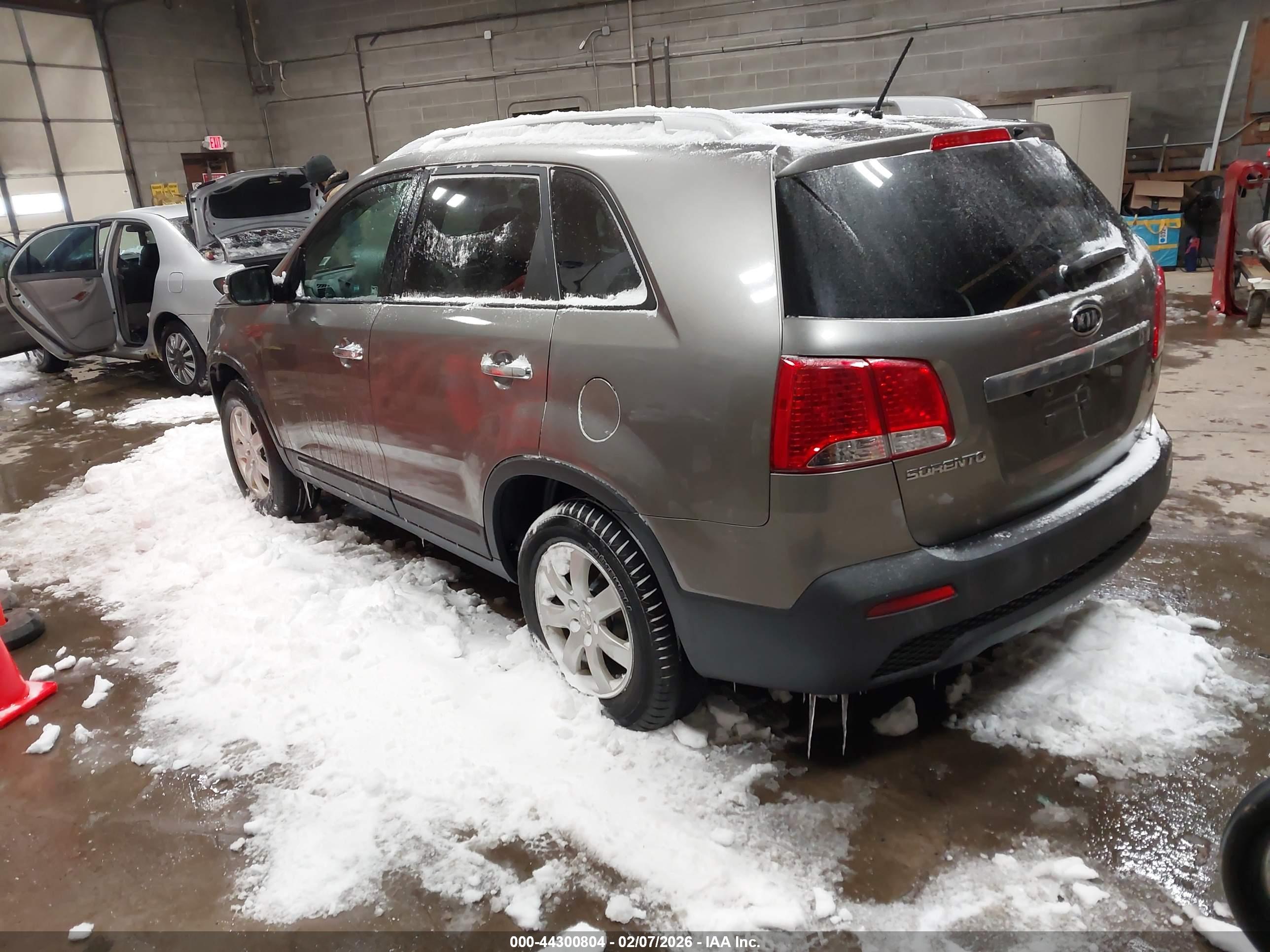 KIA SORENTO image 3
