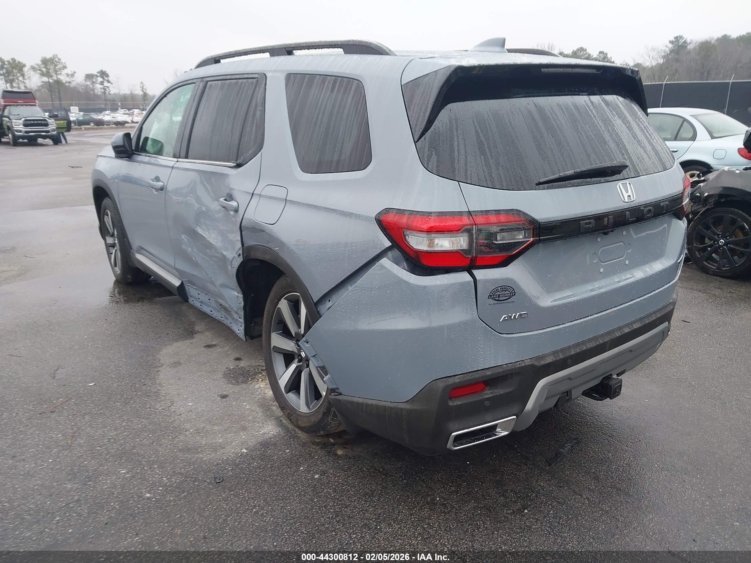 HONDA PILOT image 3