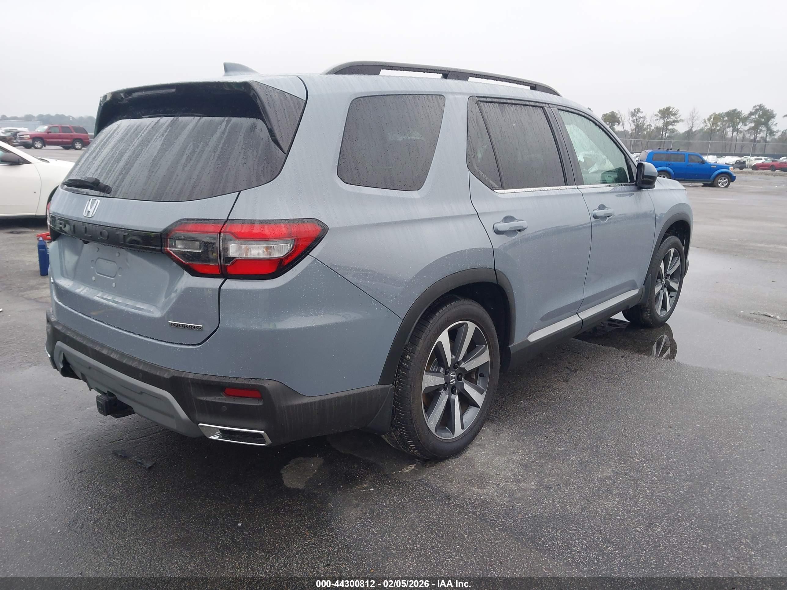 HONDA PILOT image 4