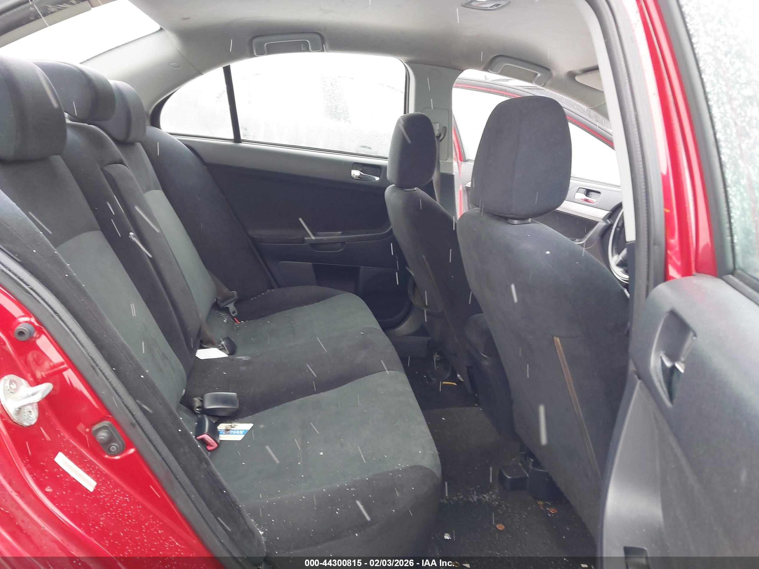 MITSUBISHI LANCER image 8