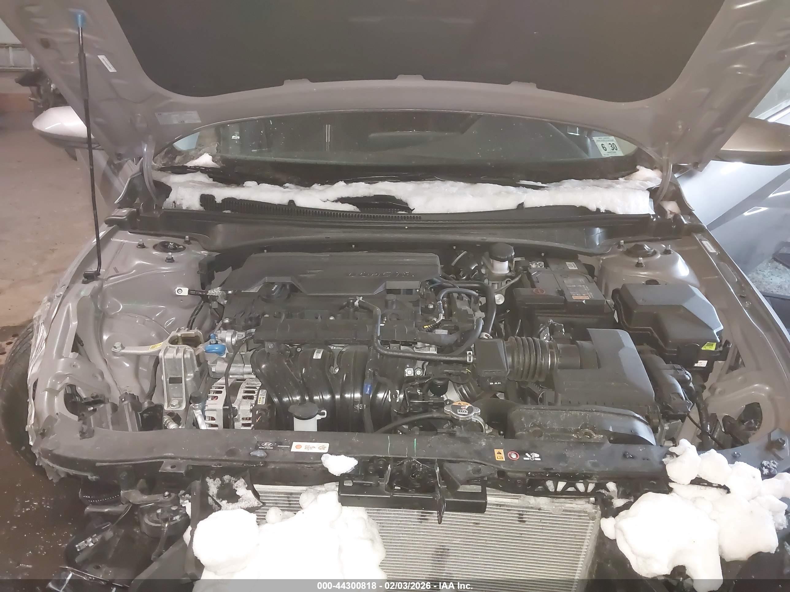 HYUNDAI ELANTRA image 10
