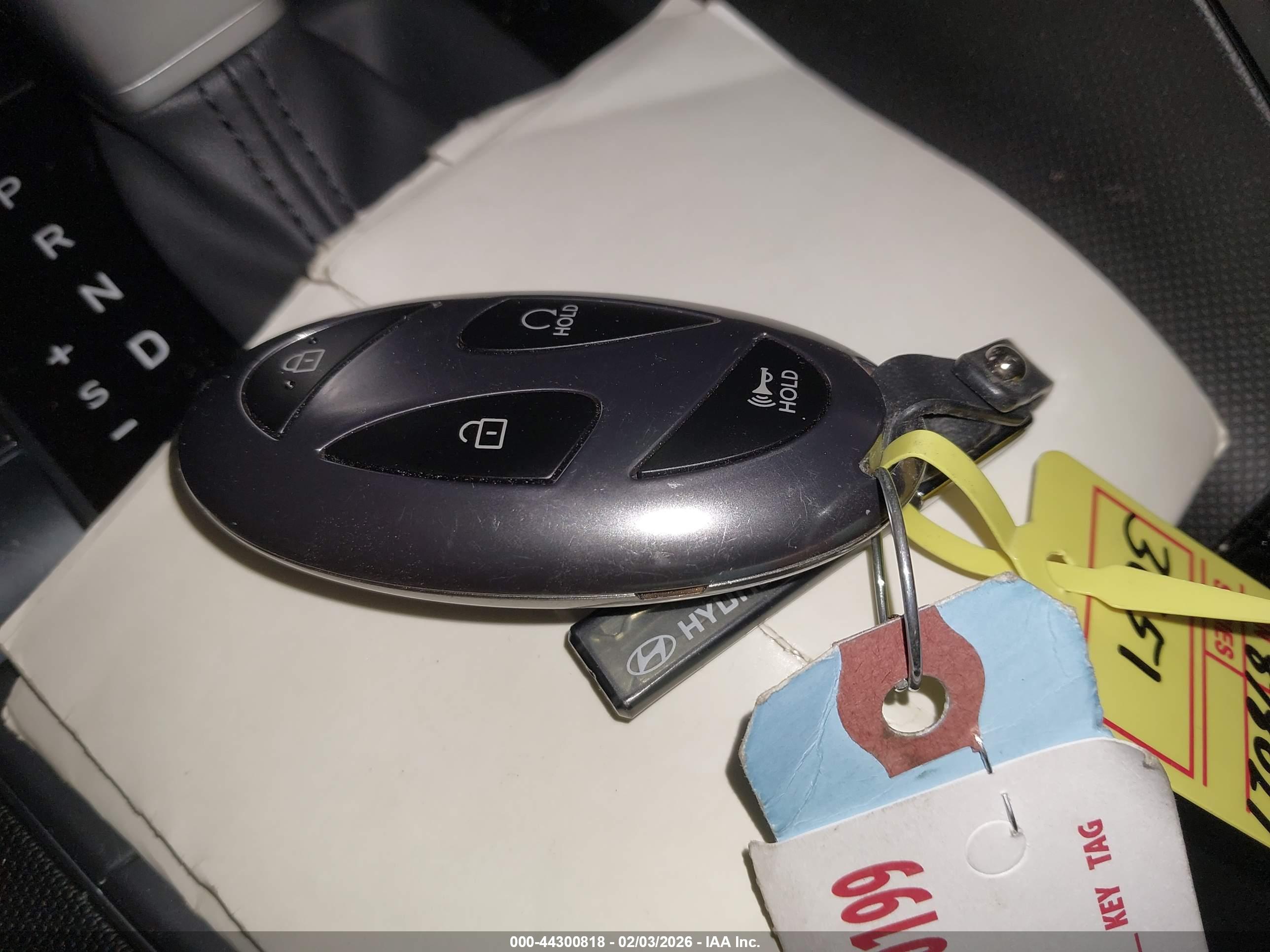 HYUNDAI ELANTRA image 11