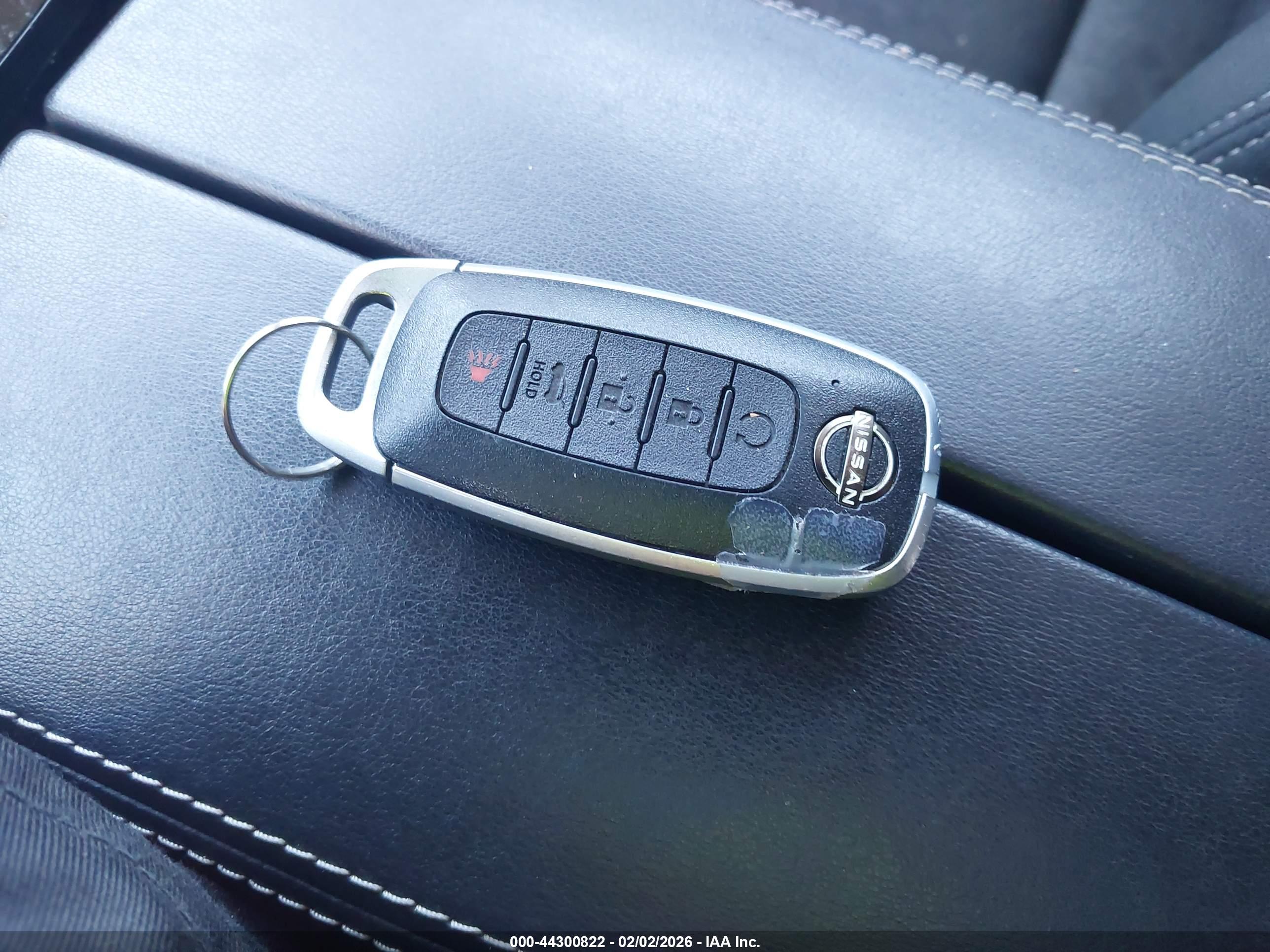 NISSAN ROGUE image 11