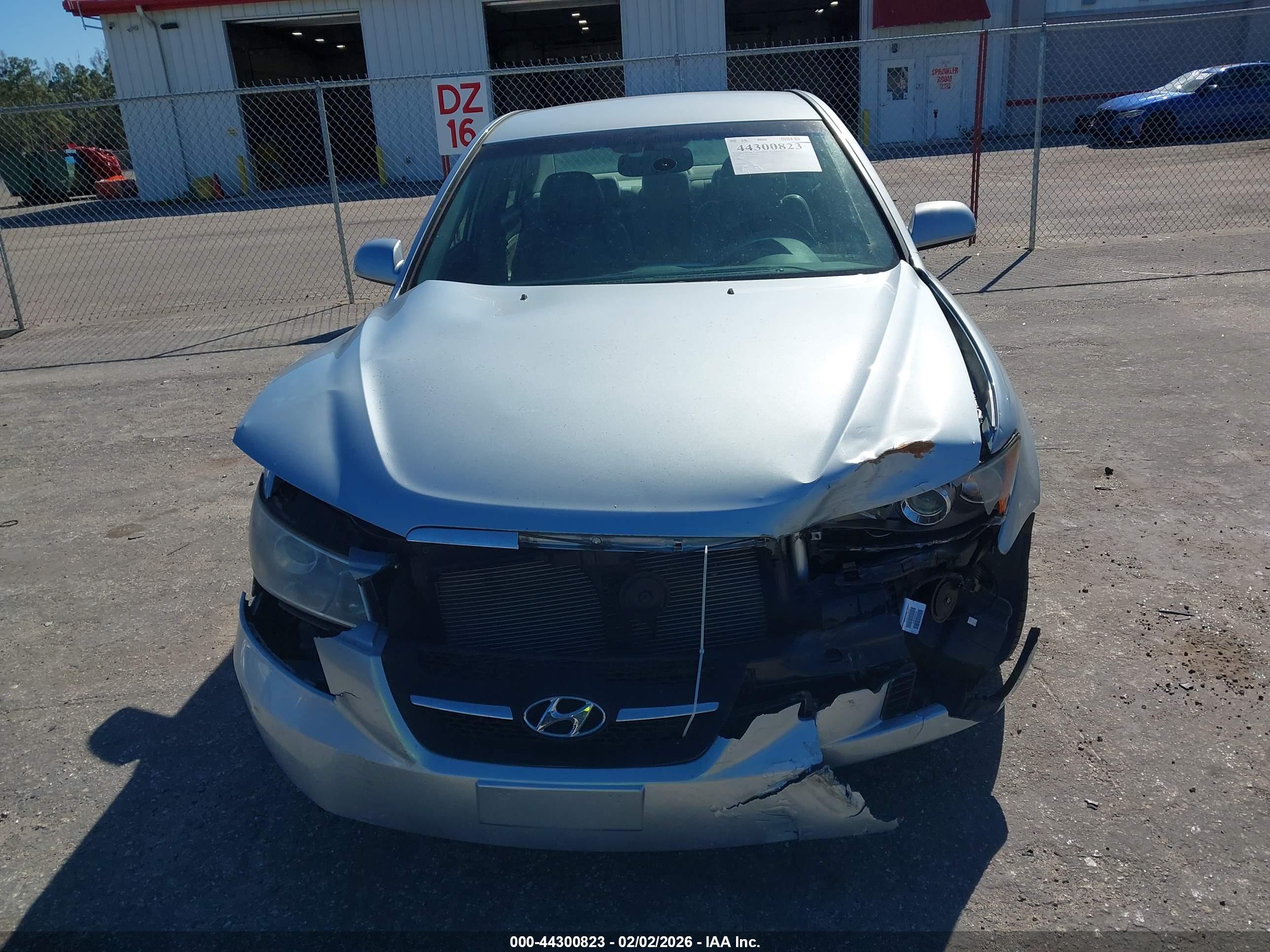HYUNDAI SONATA image 6