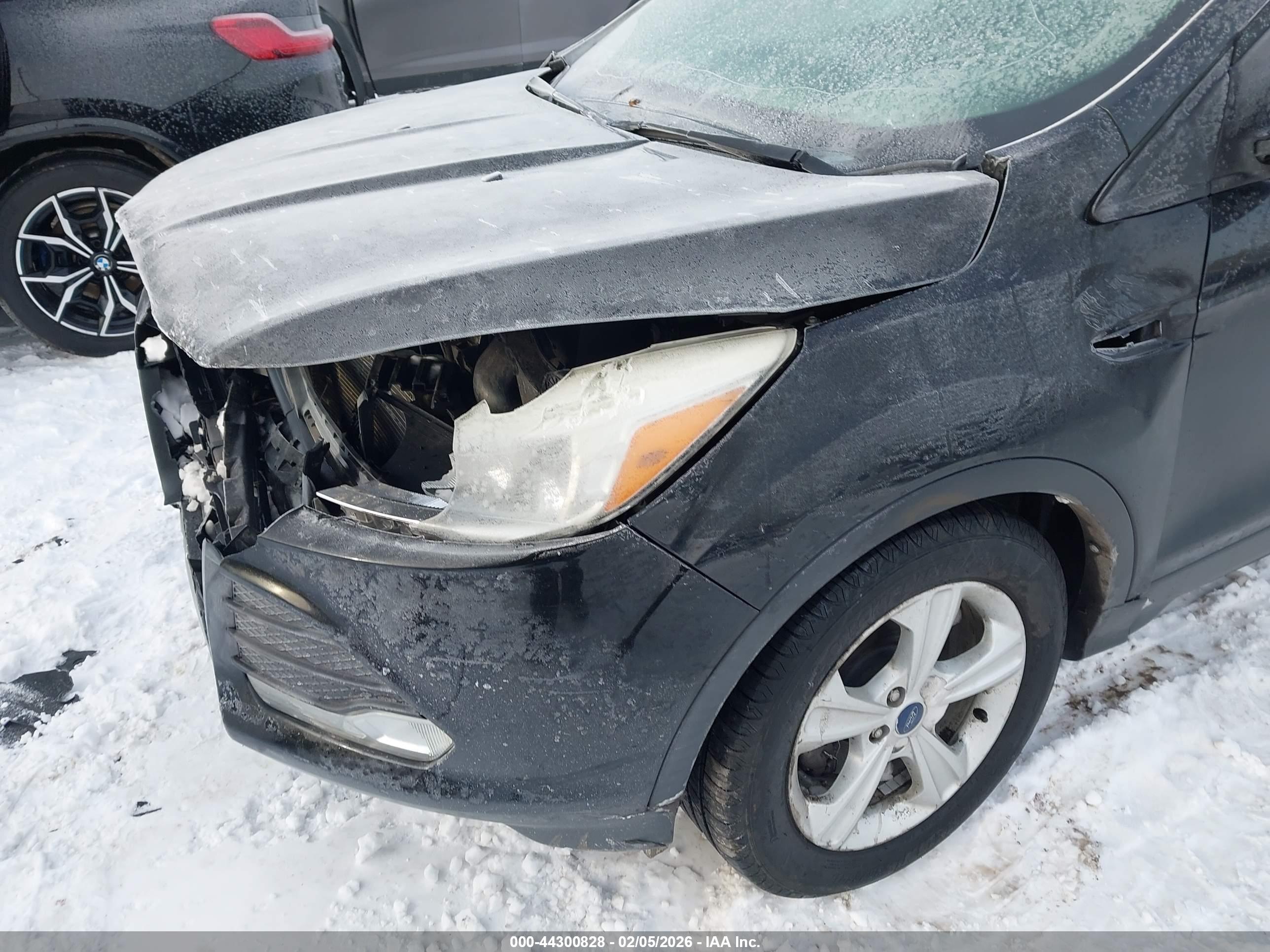 FORD ESCAPE image 6
