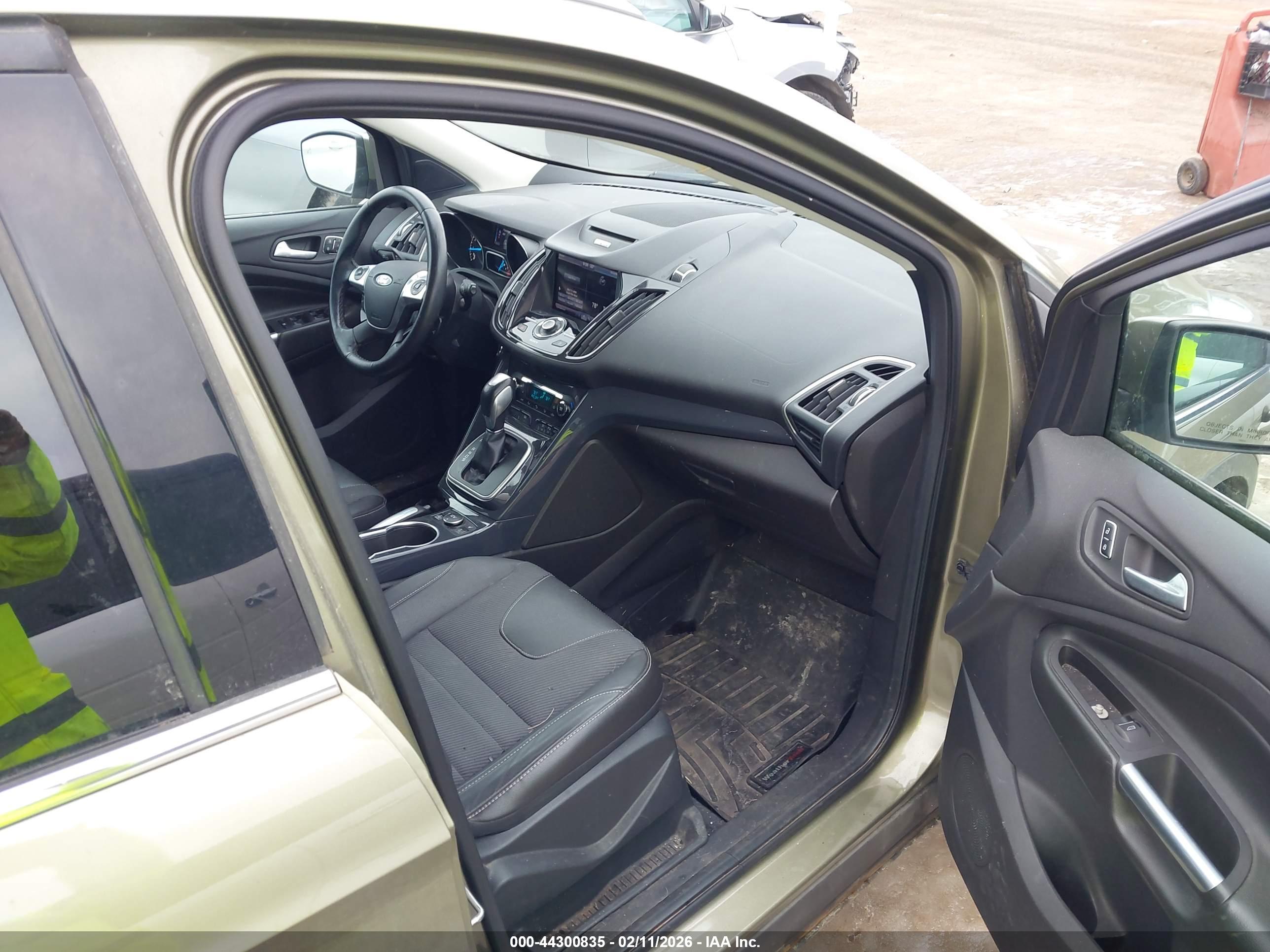 FORD ESCAPE image 5