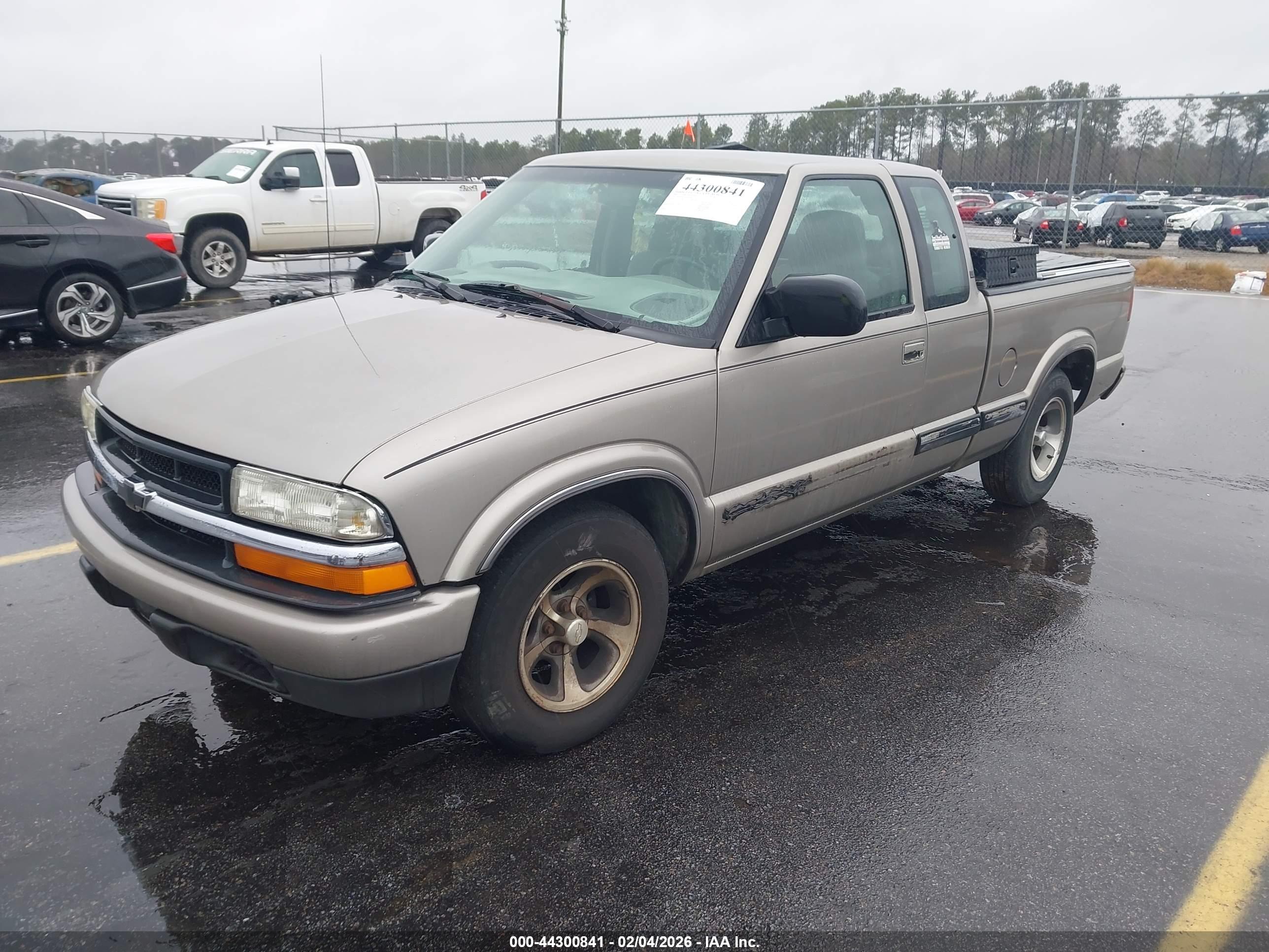 CHEVROLET S-10 image 2