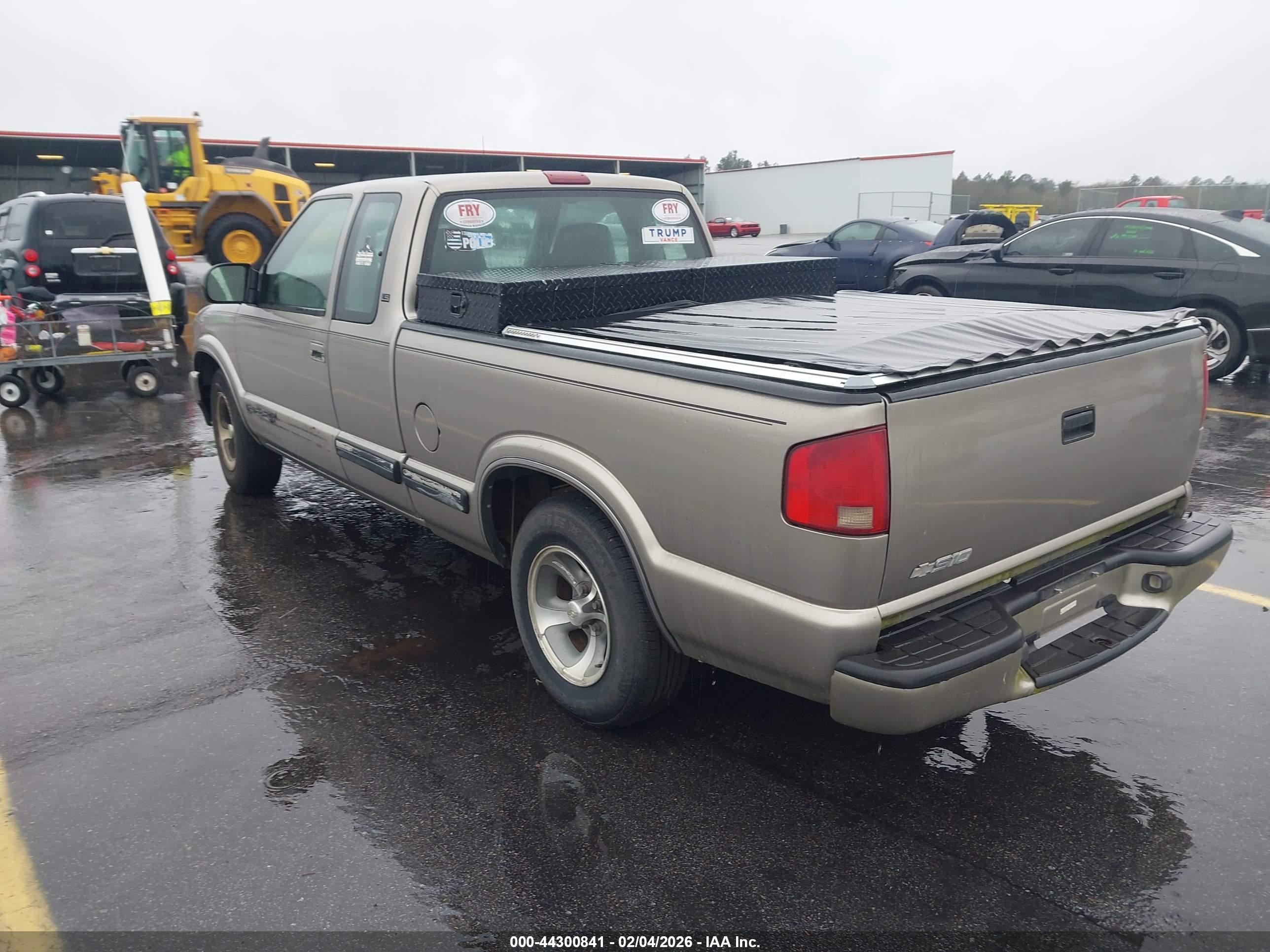 CHEVROLET S-10 image 3