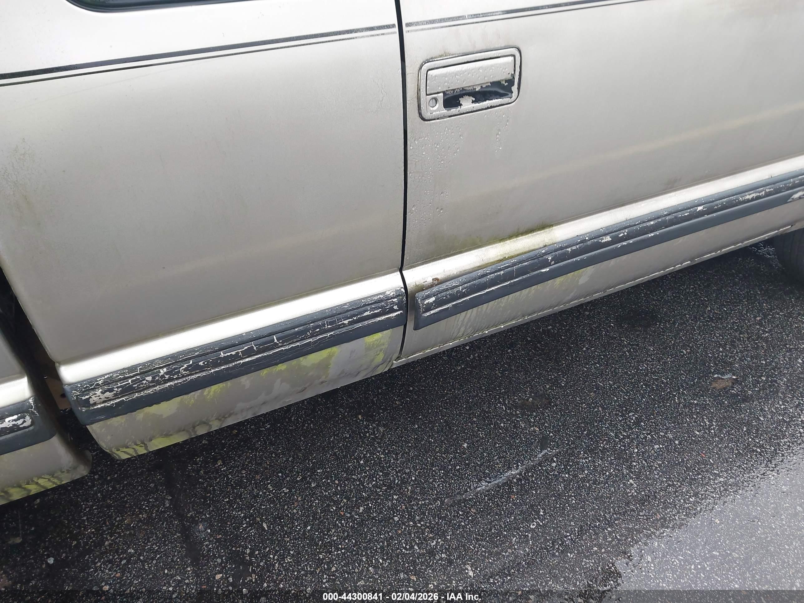CHEVROLET S-10 image 6