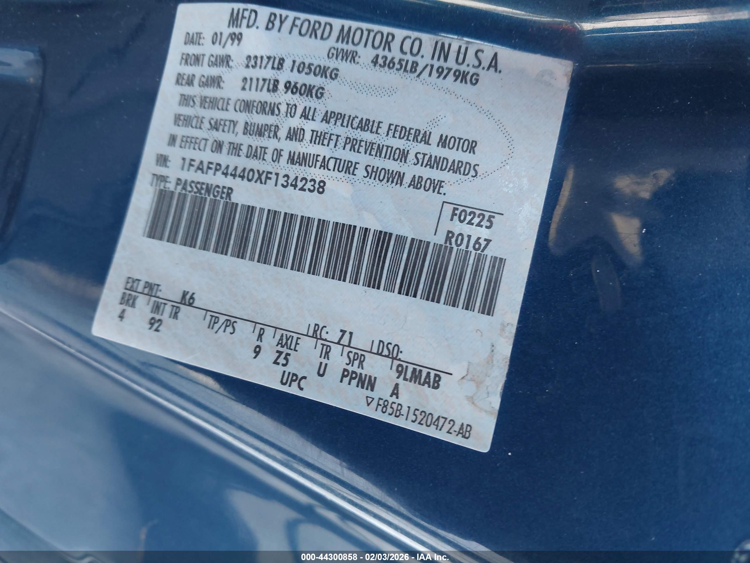 FORD MUSTANG image 9