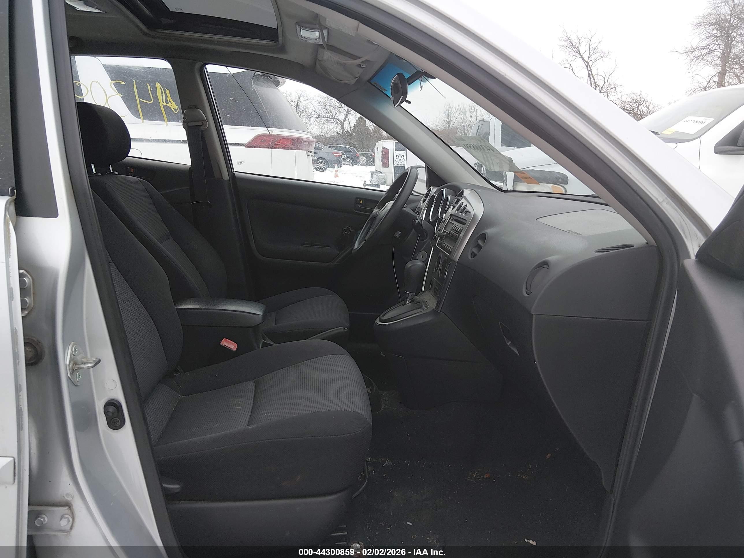 PONTIAC VIBE image 5