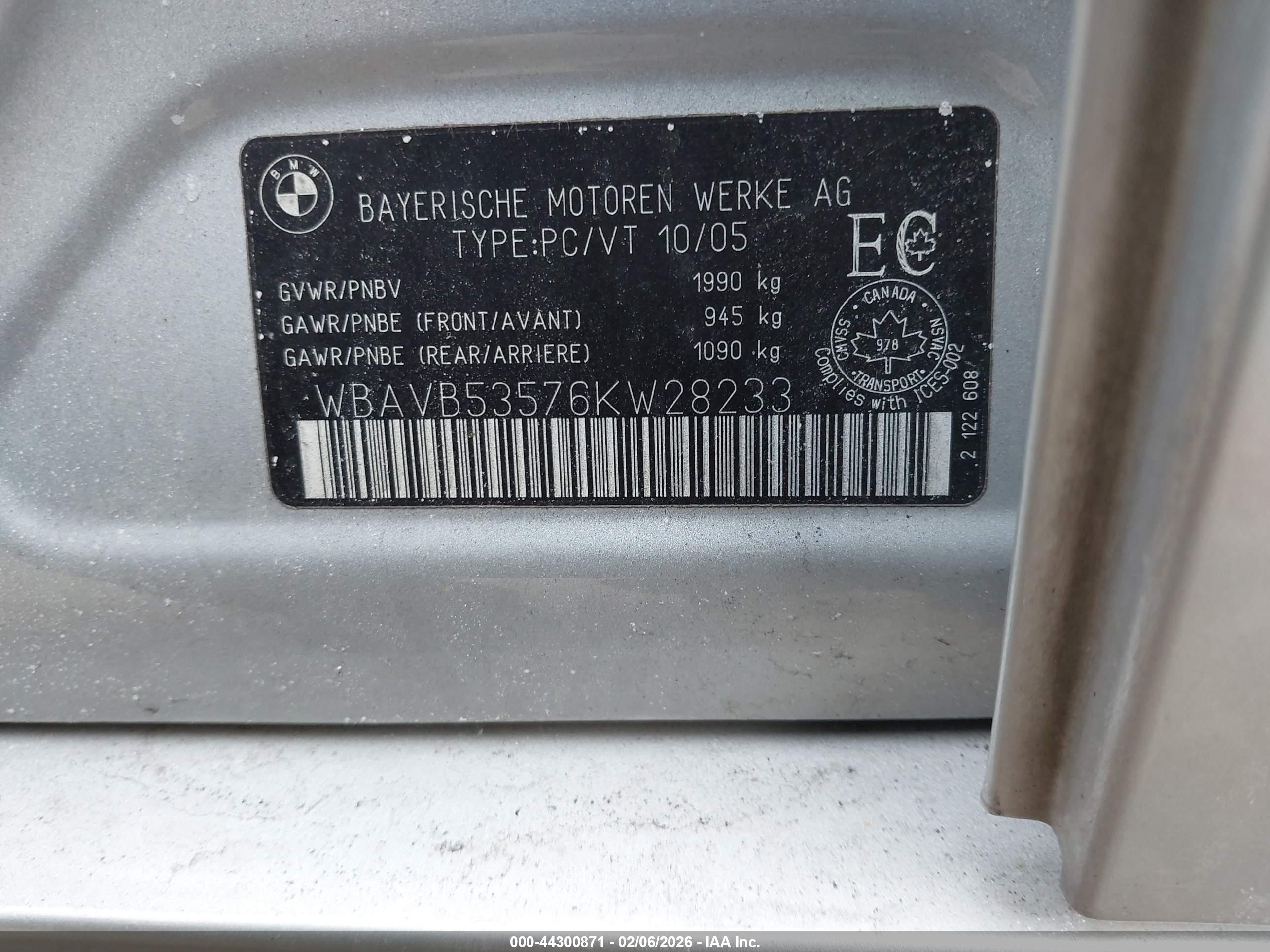 BMW 323I image 9