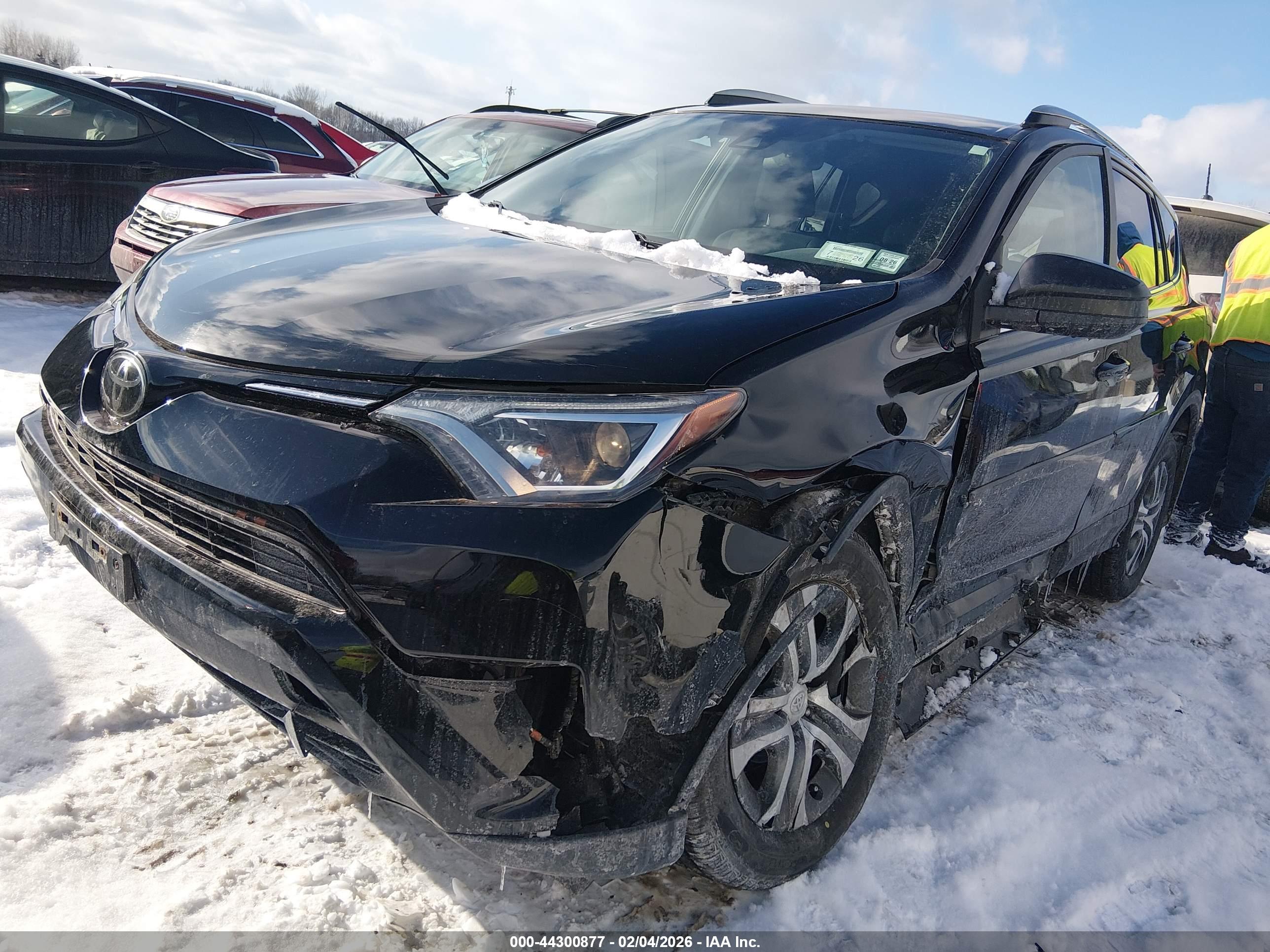 TOYOTA RAV4 image 2