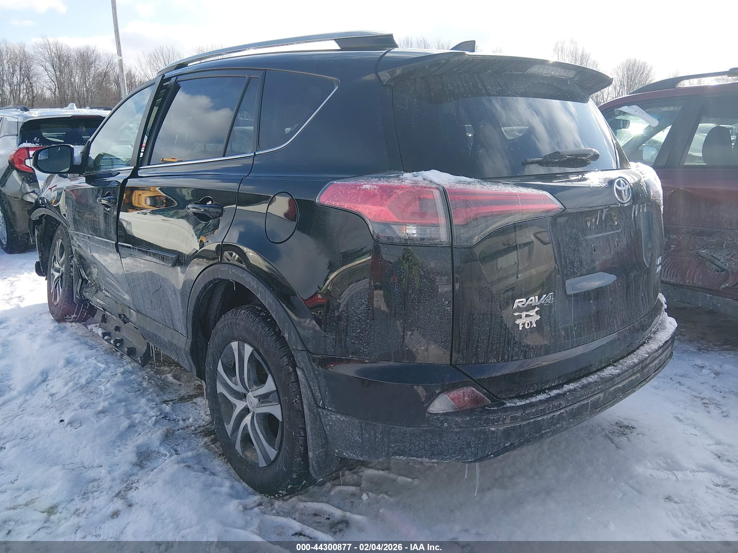 TOYOTA RAV4 image 3