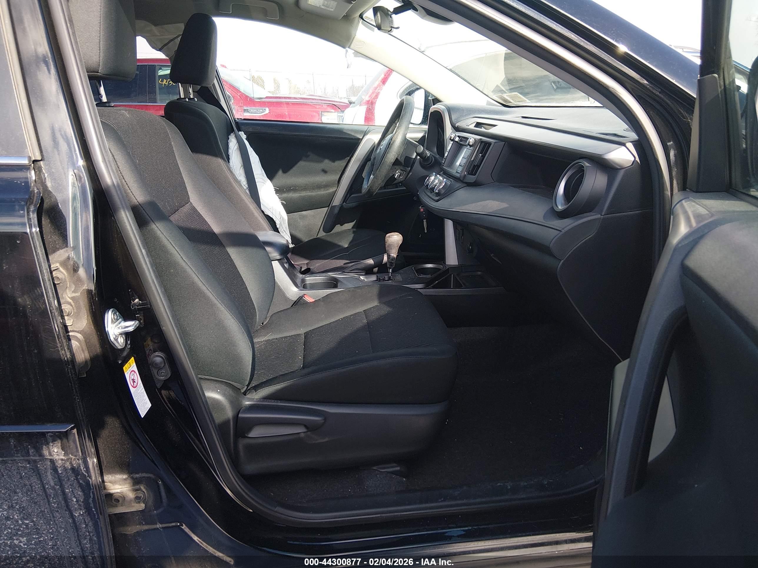 TOYOTA RAV4 image 5