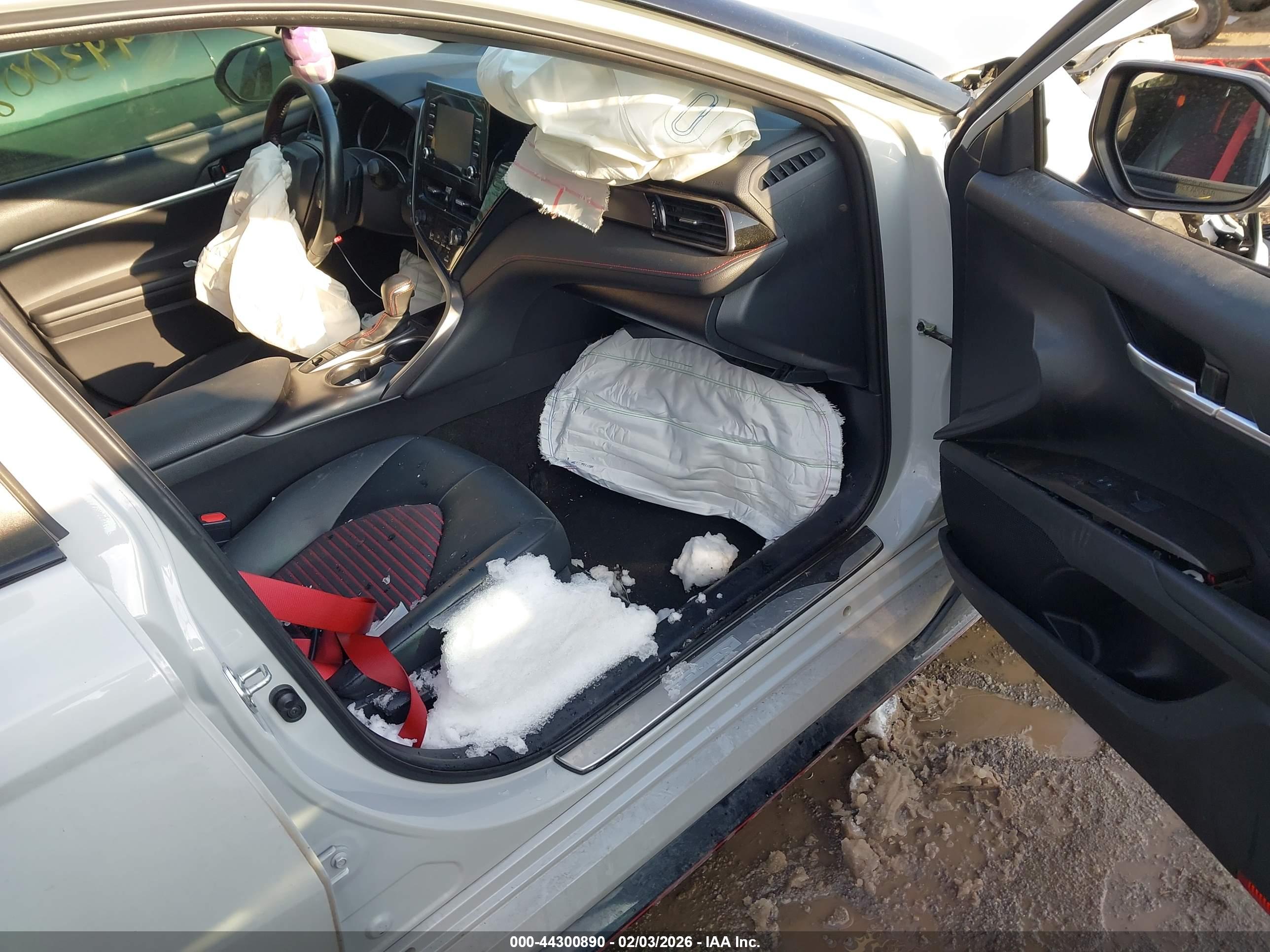 TOYOTA CAMRY image 5