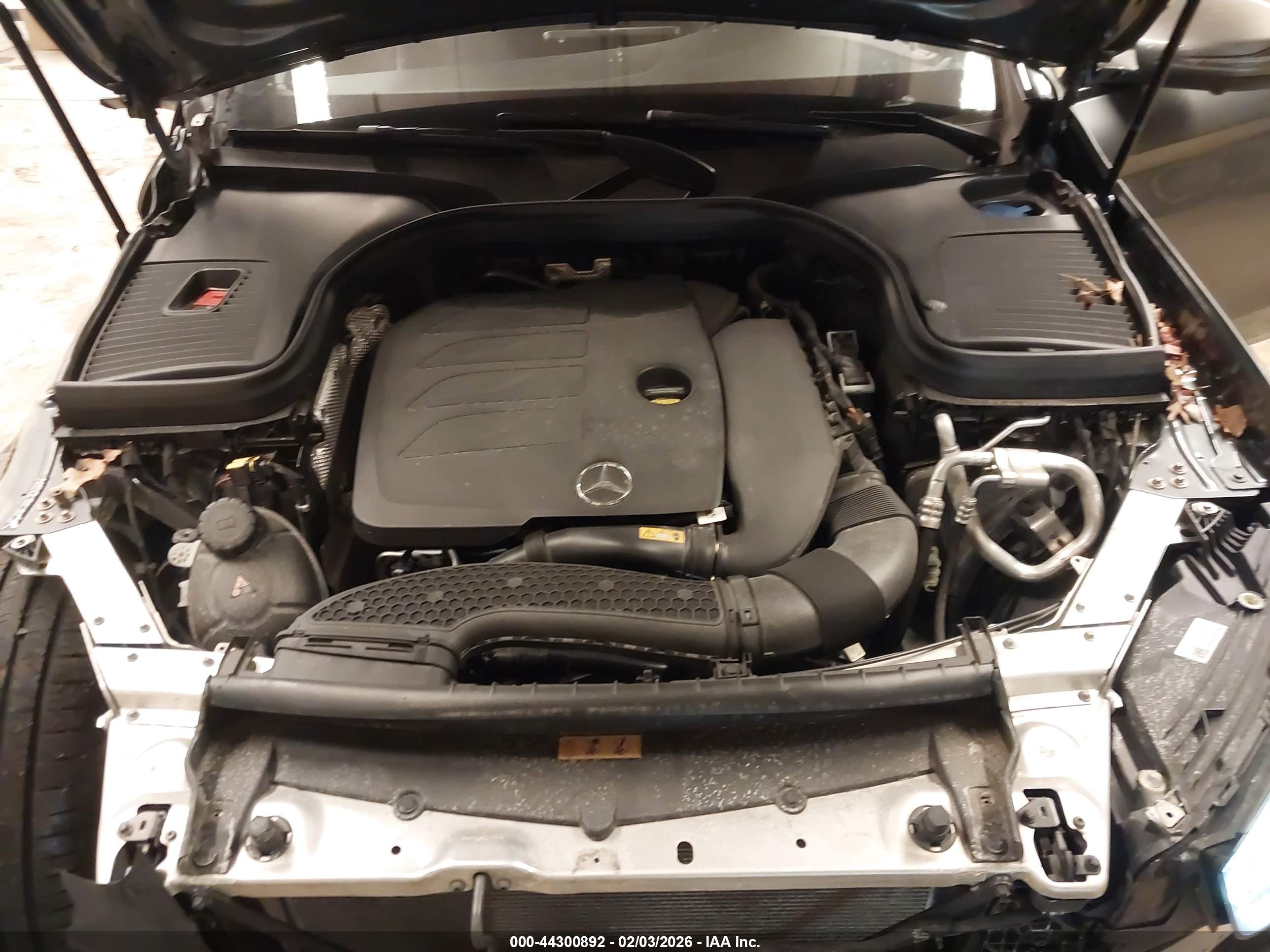 MERCEDES-BENZ GLC image 10