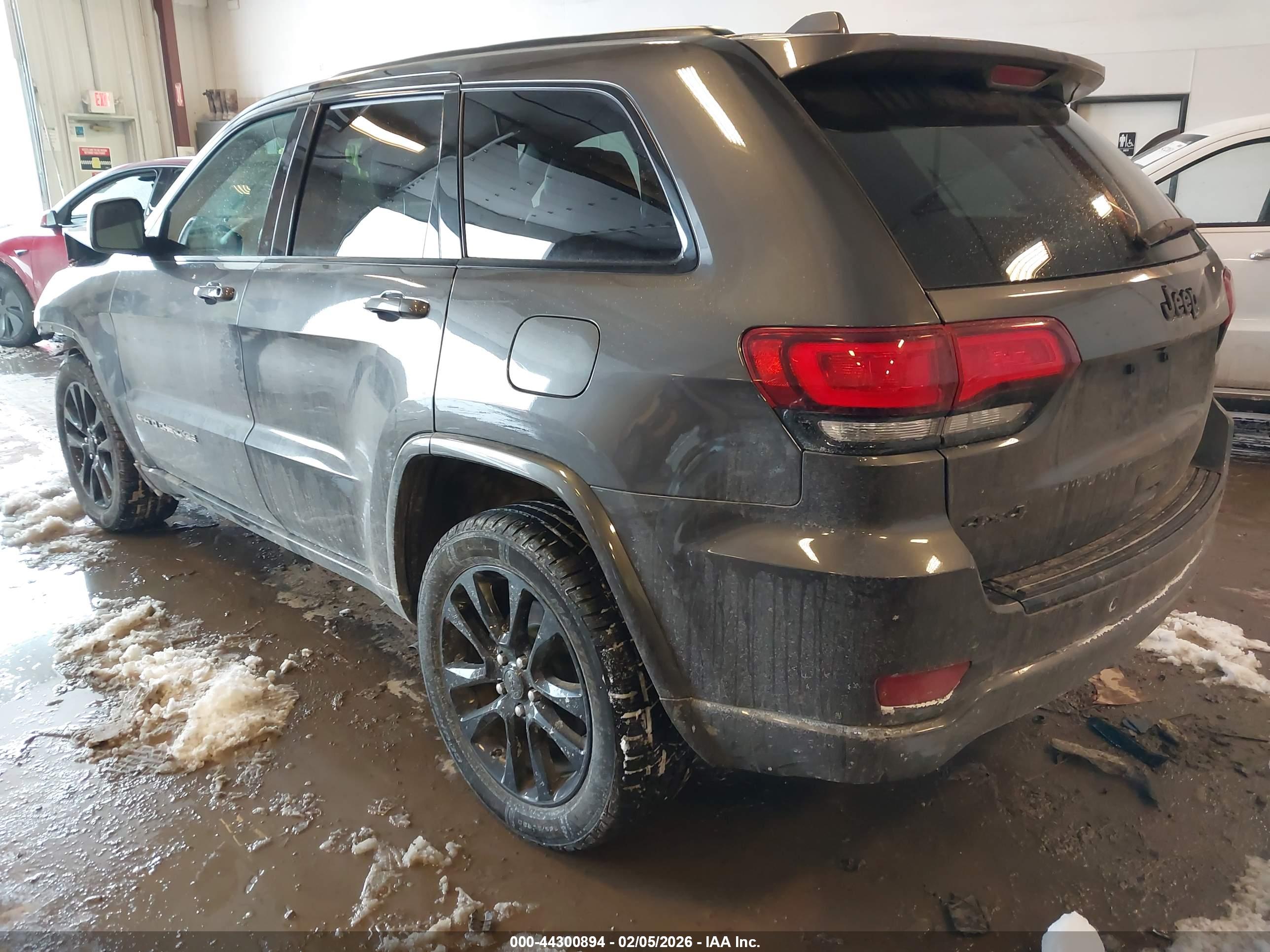 JEEP GRAND image 3