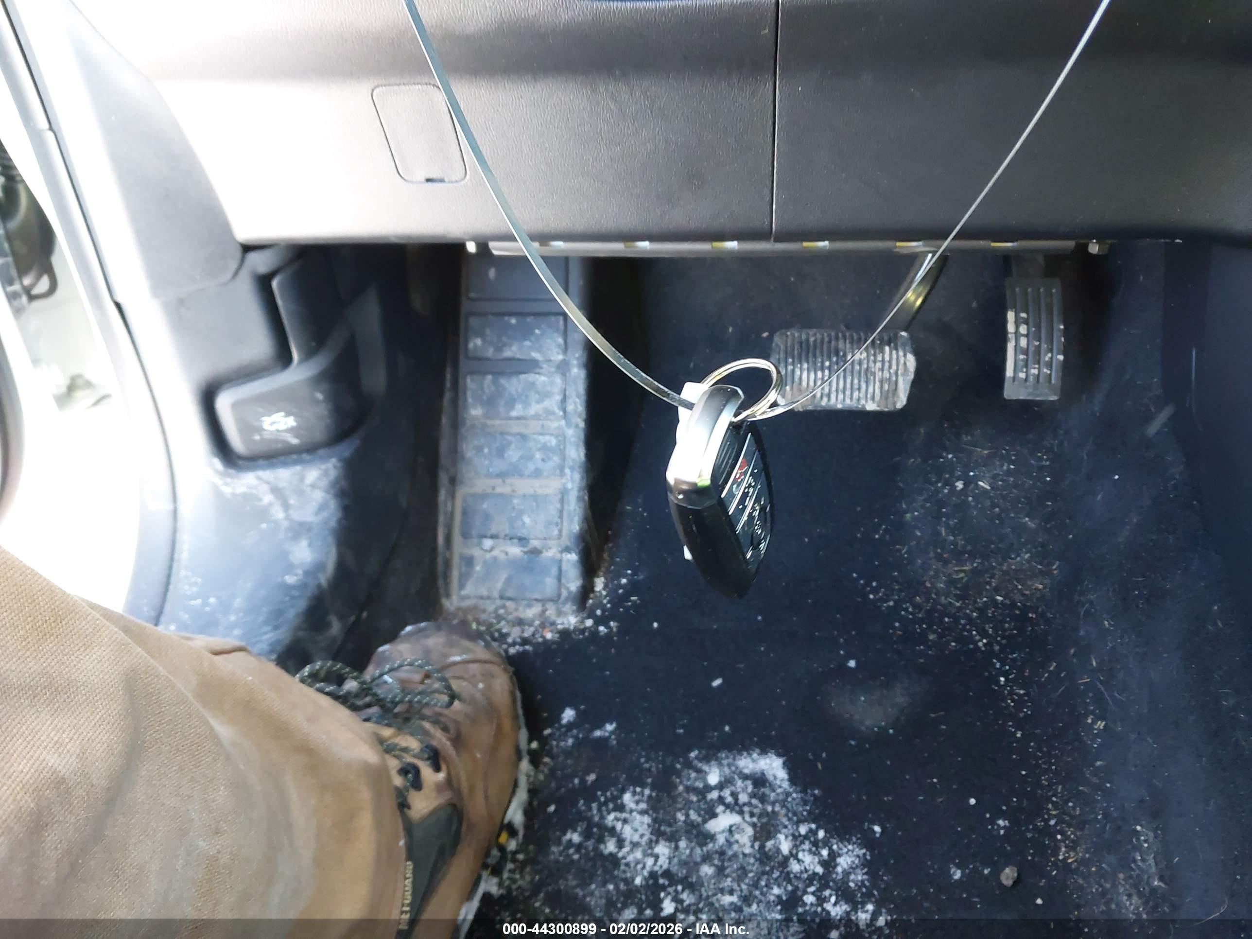 FORD ESCAPE image 11